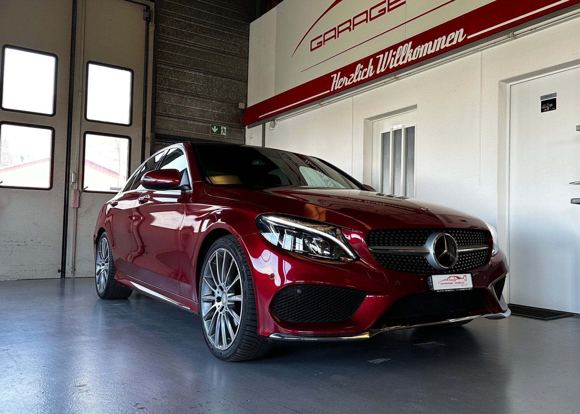 MERCEDES-BENZ C 250 BlueTEC AMG Line 4Matic 7G-Tronic-image-2