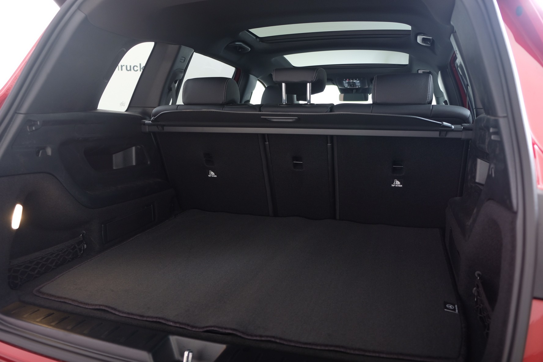 MERCEDES-BENZ GLB 250 4Matic AMG Line 8G-Tronic-image-9
