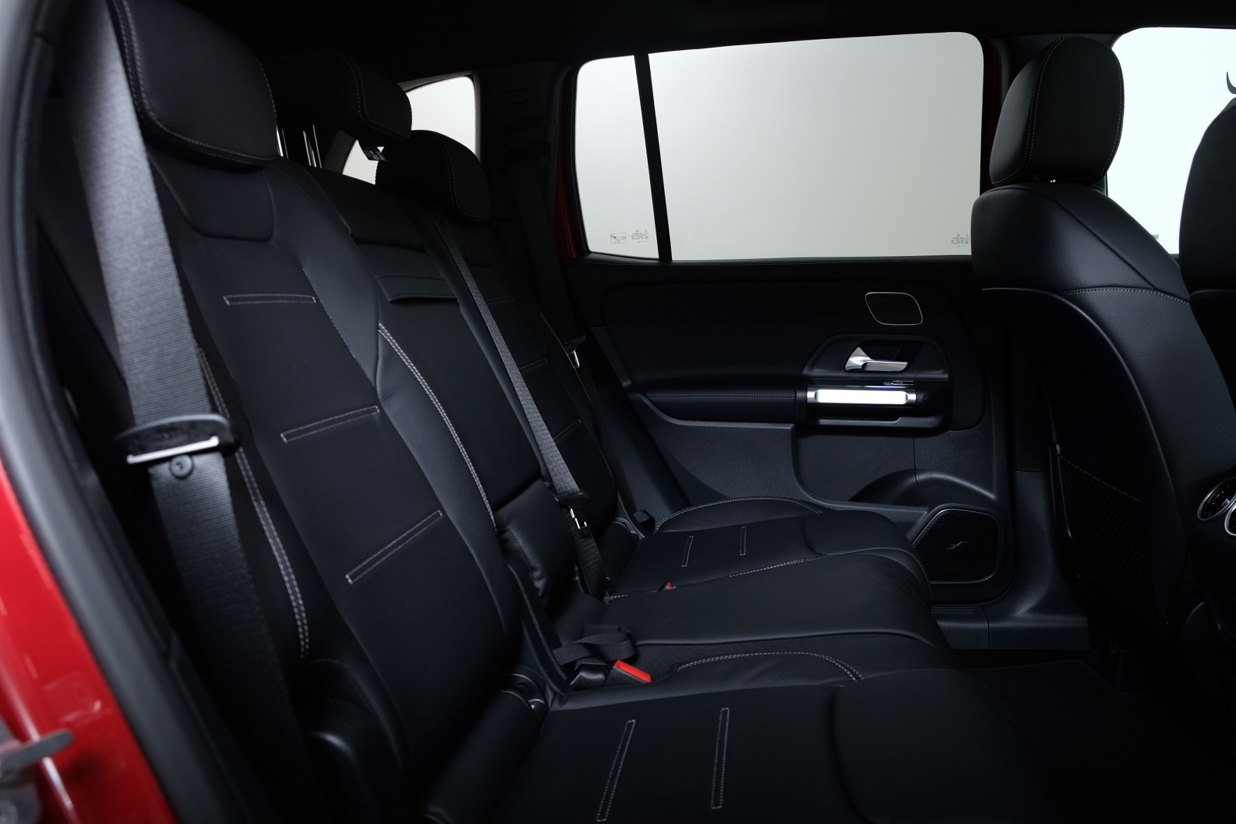 MERCEDES-BENZ GLB 250 4Matic AMG Line 8G-Tronic-image-8