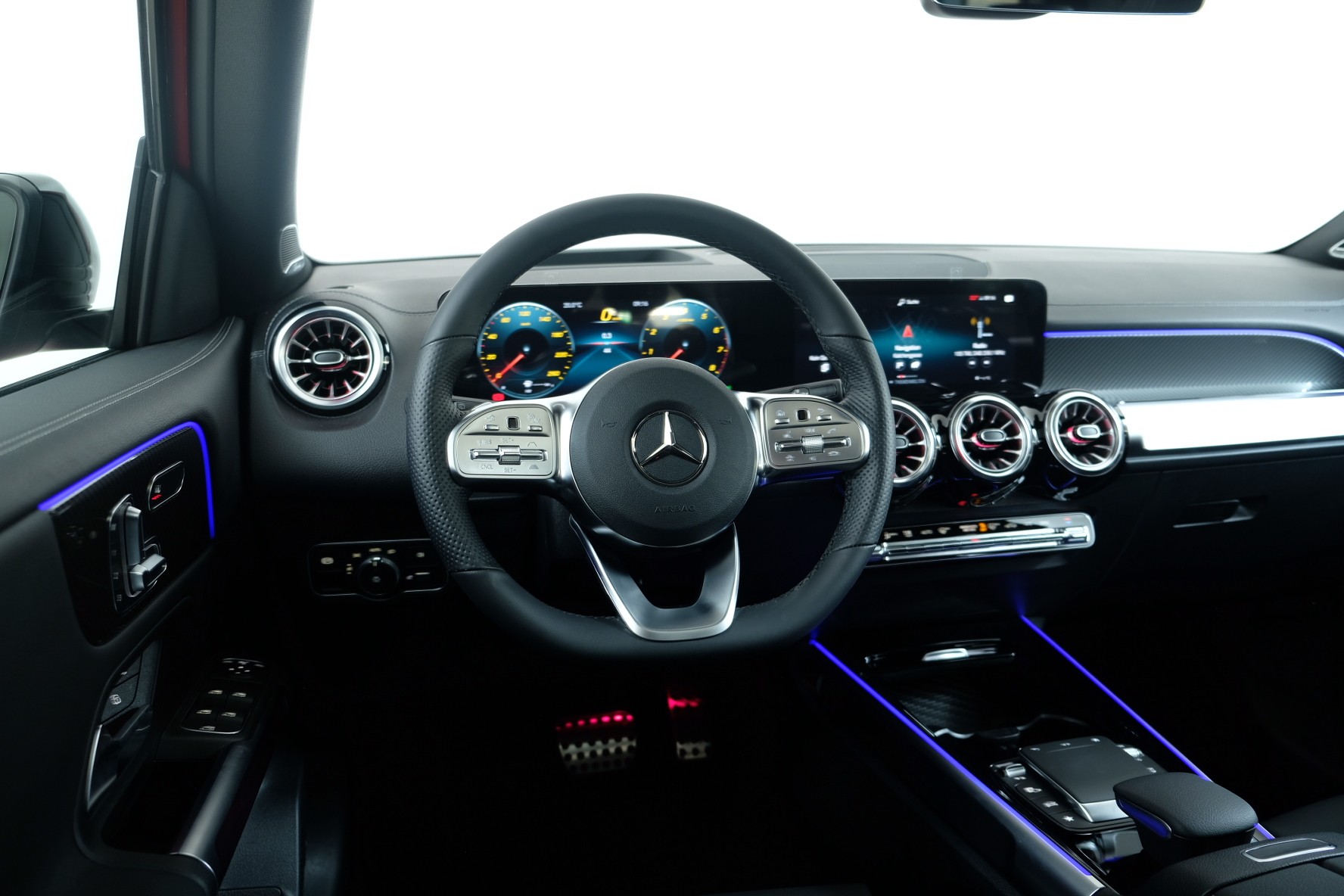 MERCEDES-BENZ GLB 250 4Matic AMG Line 8G-Tronic-image-10