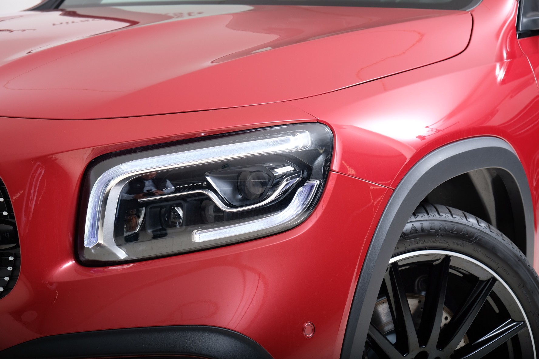 MERCEDES-BENZ GLB 250 4Matic AMG Line 8G-Tronic-image-1