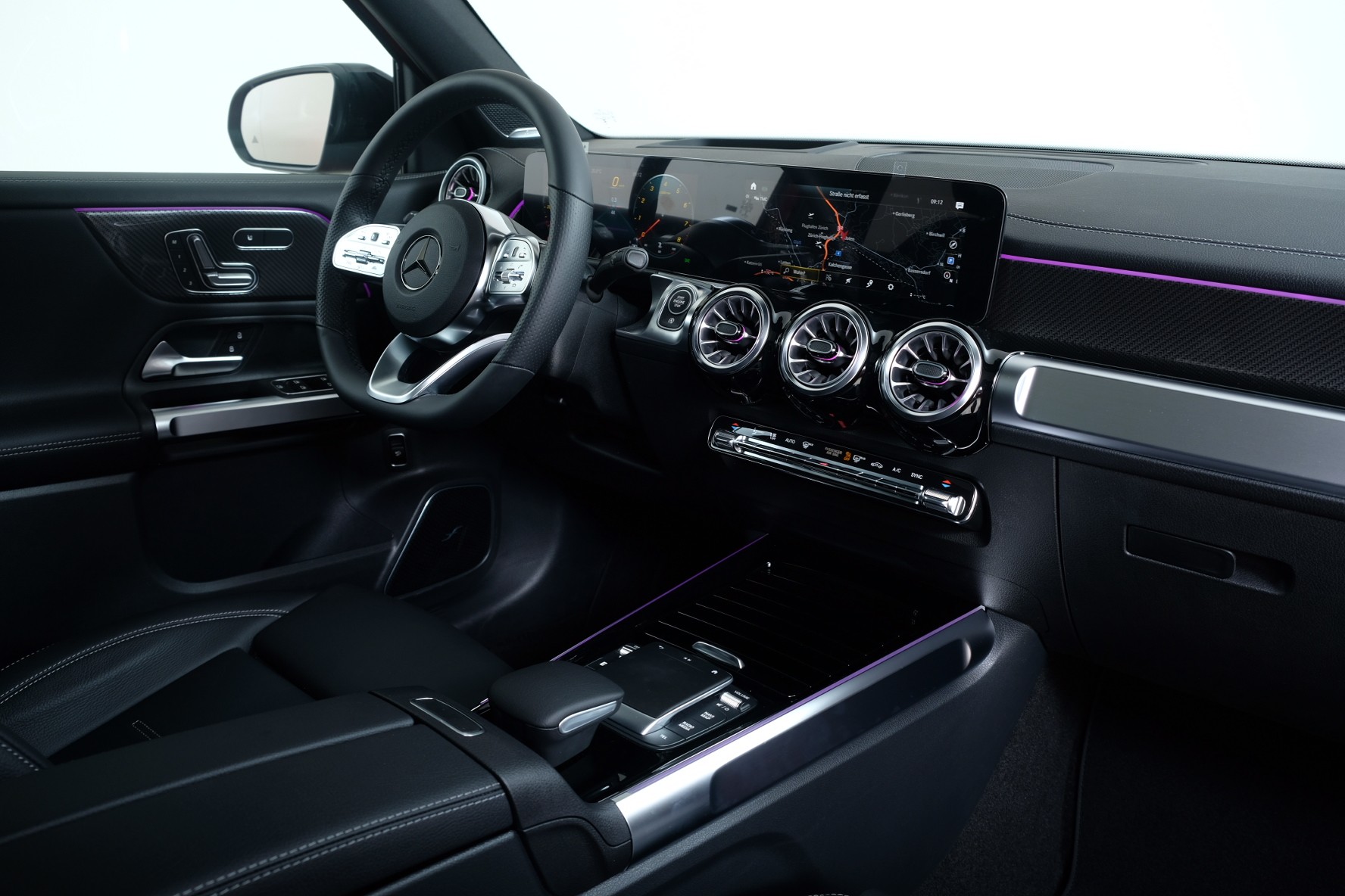MERCEDES-BENZ GLB 250 4Matic AMG Line 8G-Tronic-image-11