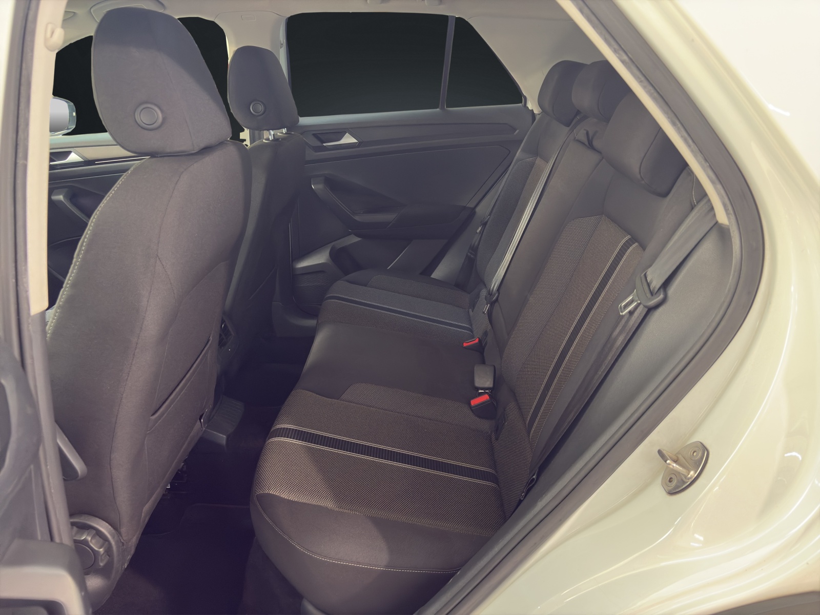VW T-Roc 1.5 TSI EVO Advance DSG-image-13