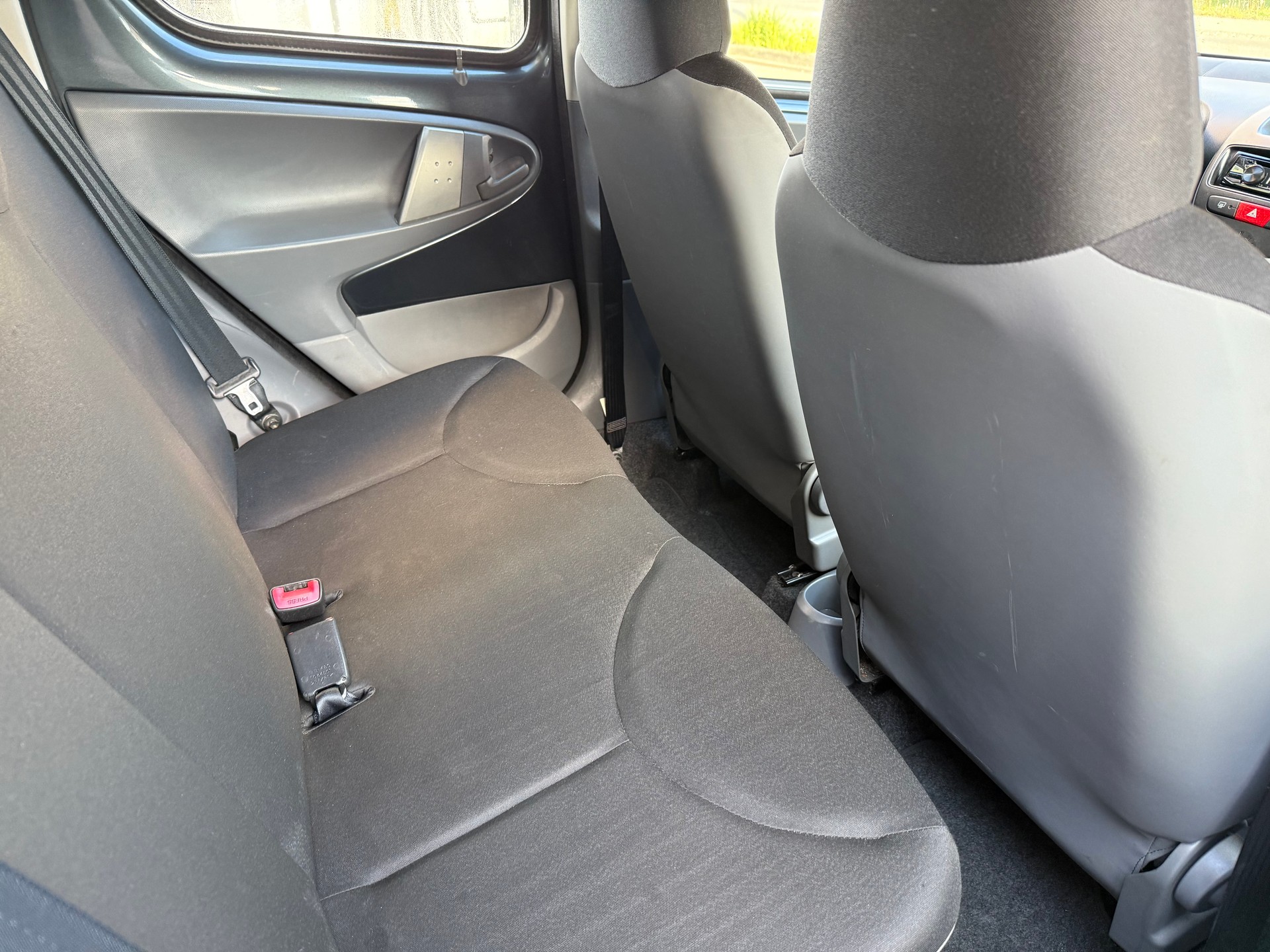 TOYOTA Aygo 1.0 Linea Luna-image-11