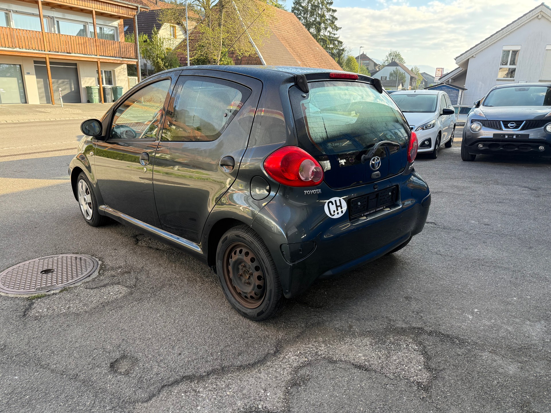 TOYOTA Aygo 1.0 Linea Luna-image-4