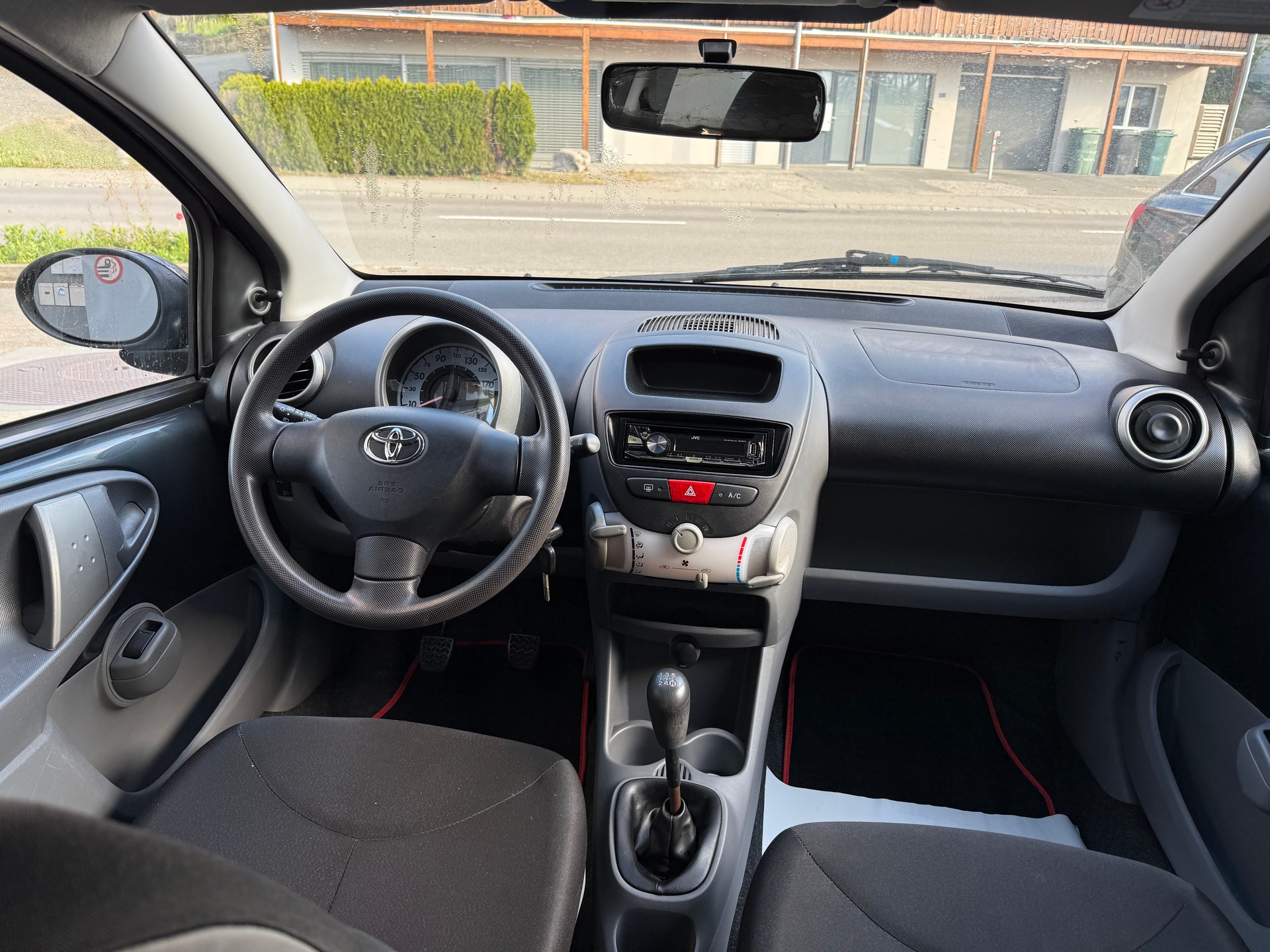 TOYOTA Aygo 1.0 Linea Luna-image-12