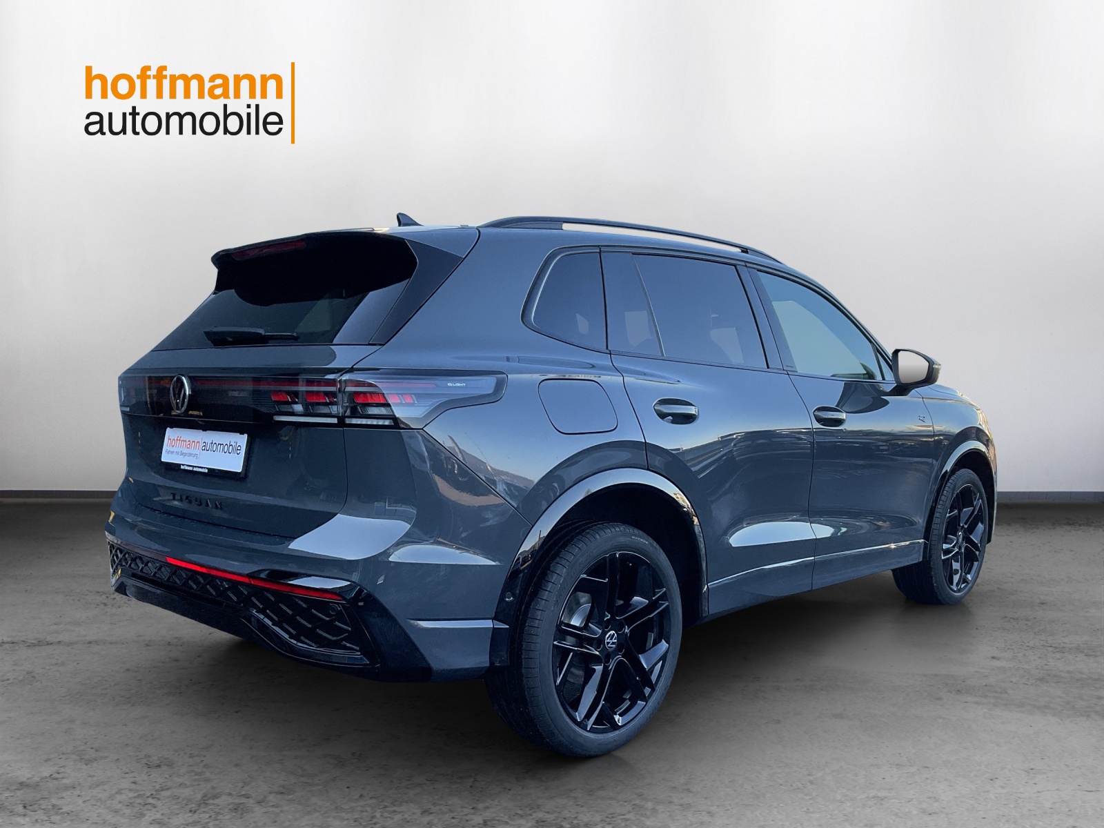 VW Tiguan R-Line Plus-image-3