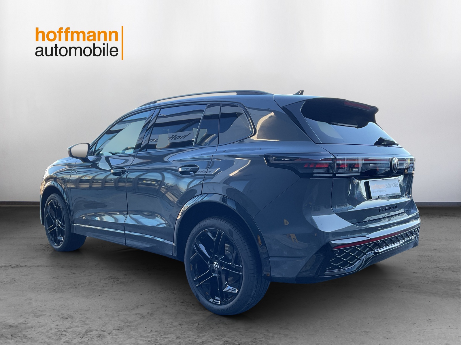 VW Tiguan R-Line Plus-image-5