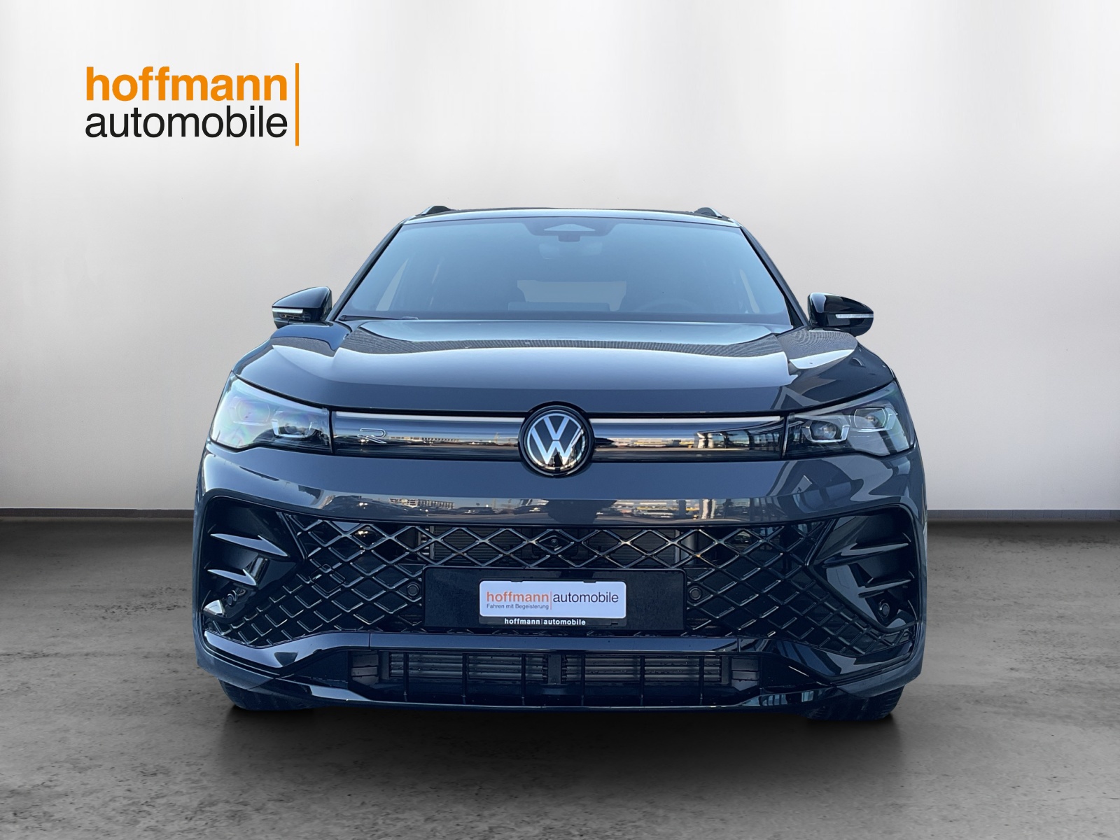 VW Tiguan R-Line Plus-image-1