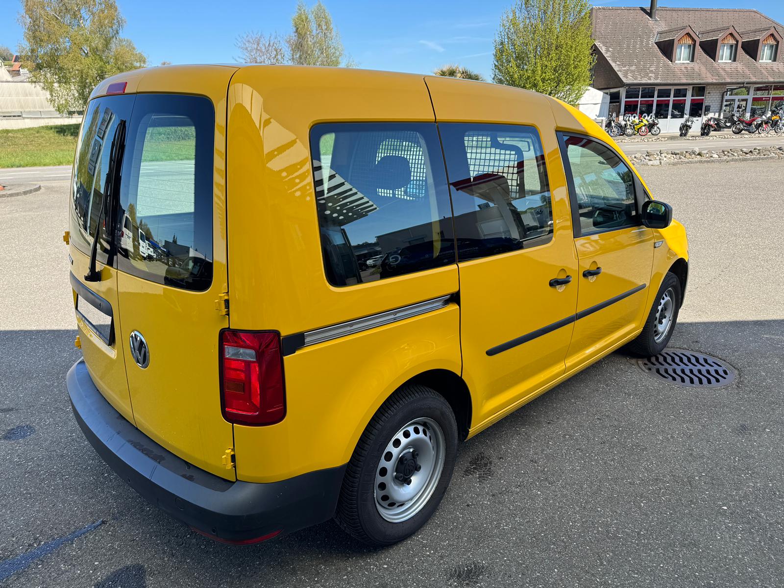 VW Caddy 1.0 TSI BlueMotion Technology-showroom-element-2