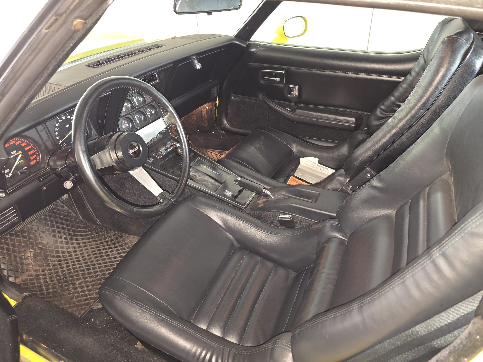 CHEVROLET CORVETTE-image-2