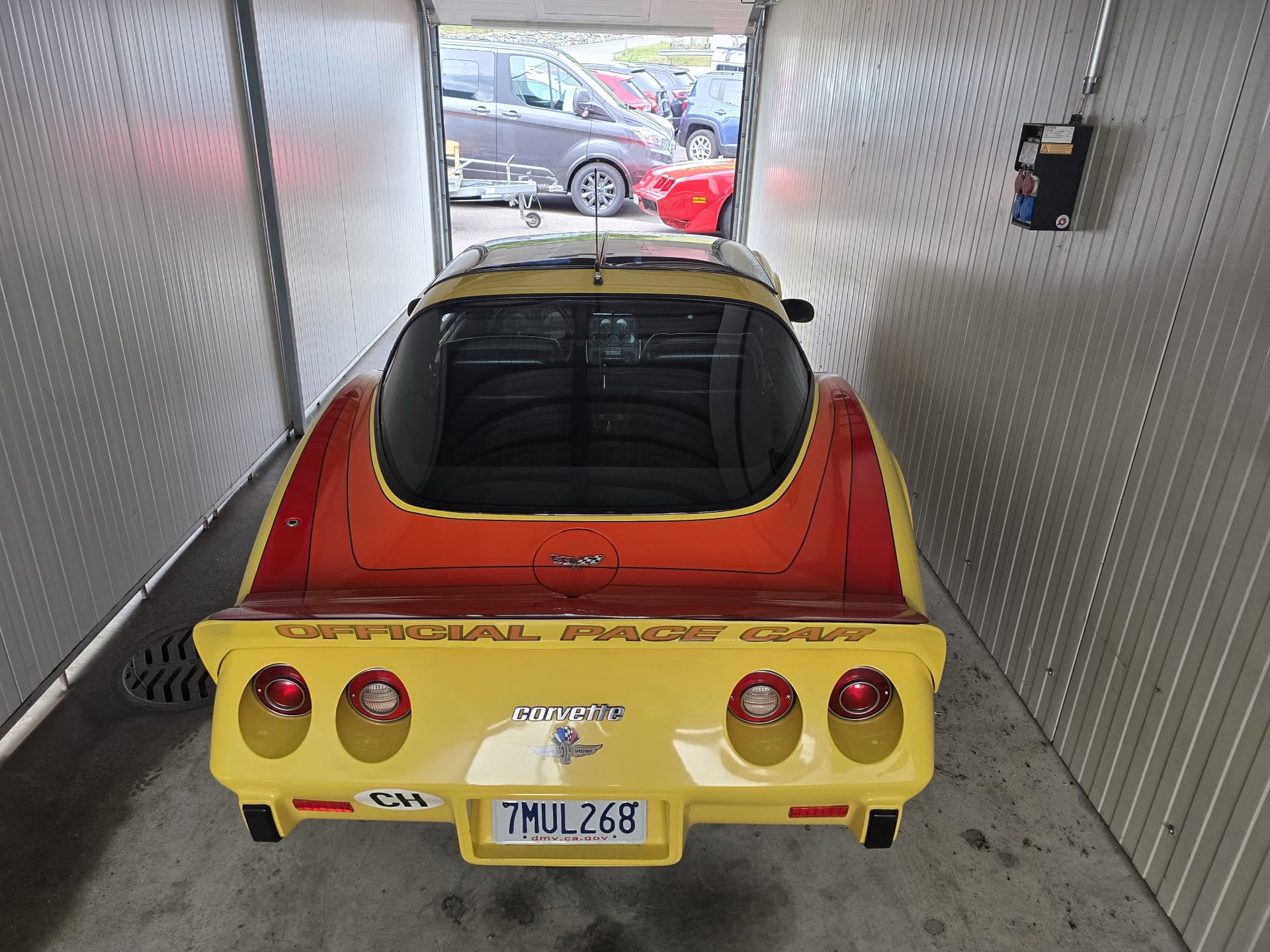 CHEVROLET CORVETTE-image-4