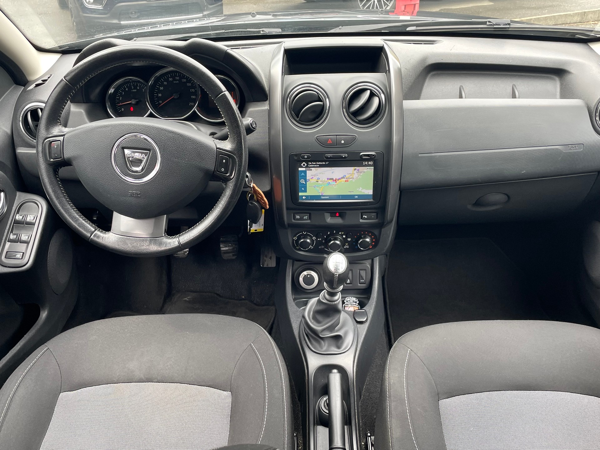 DACIA Duster 1.5 dCi Privilège 4x4-image-4