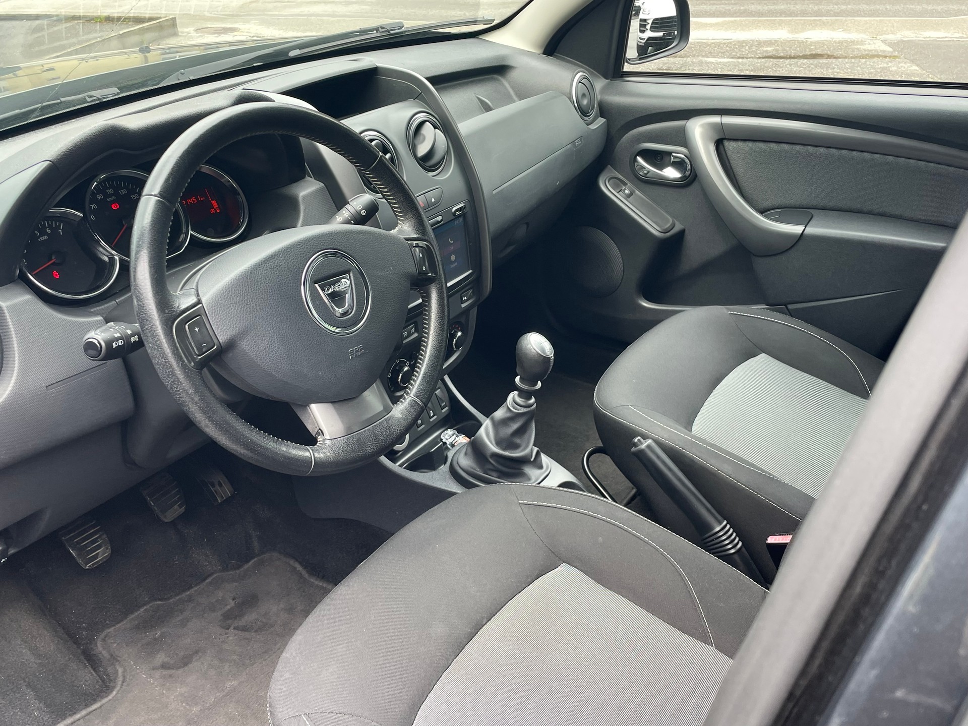 DACIA Duster 1.5 dCi Privilège 4x4-image-1