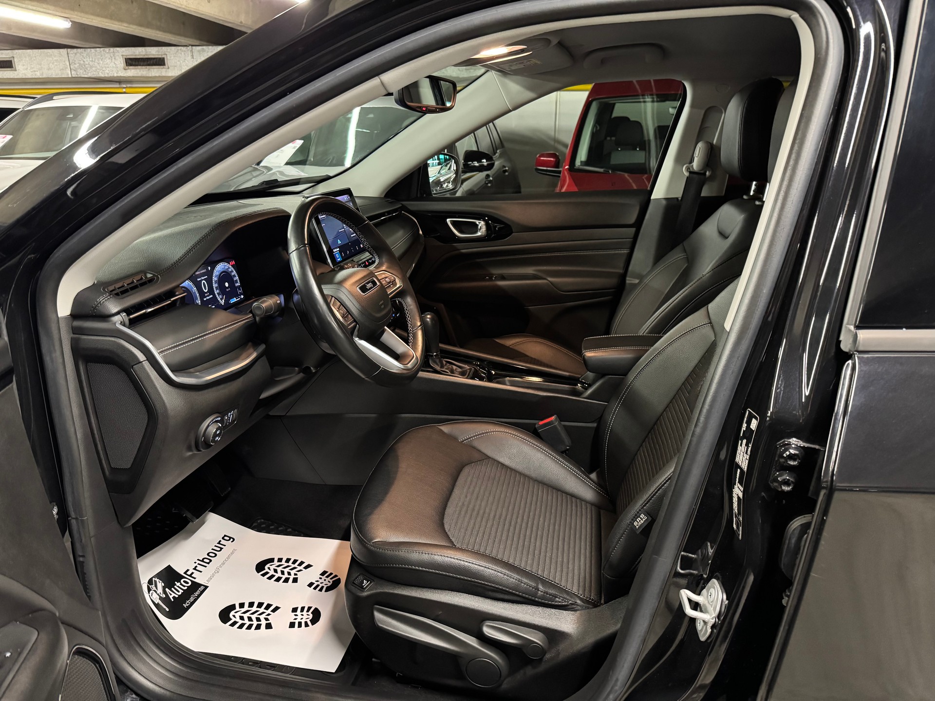 JEEP Compass 4x2 1.3 Turbo Limited DKG-image-3