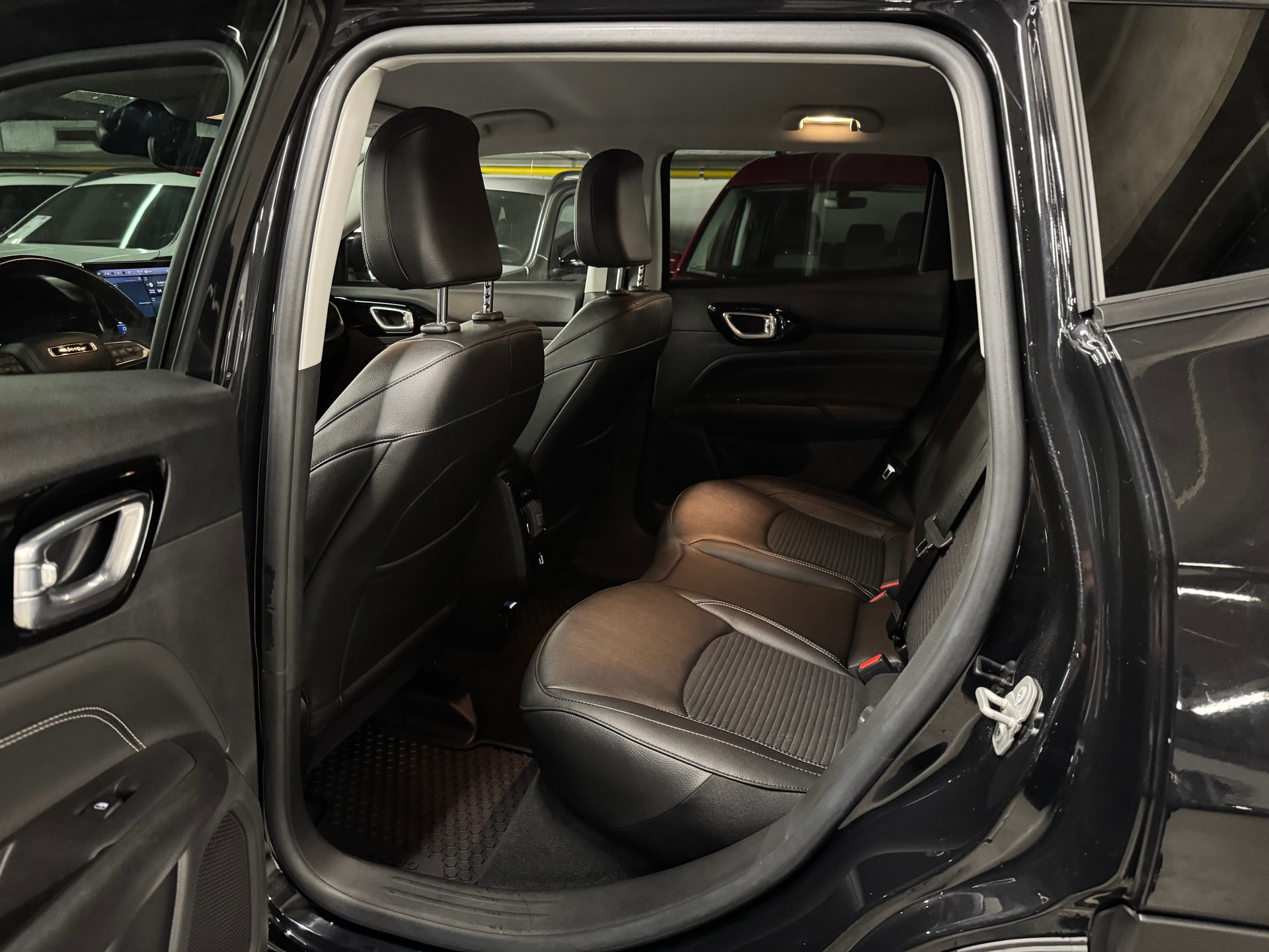 JEEP Compass 4x2 1.3 Turbo Limited DKG-image-8
