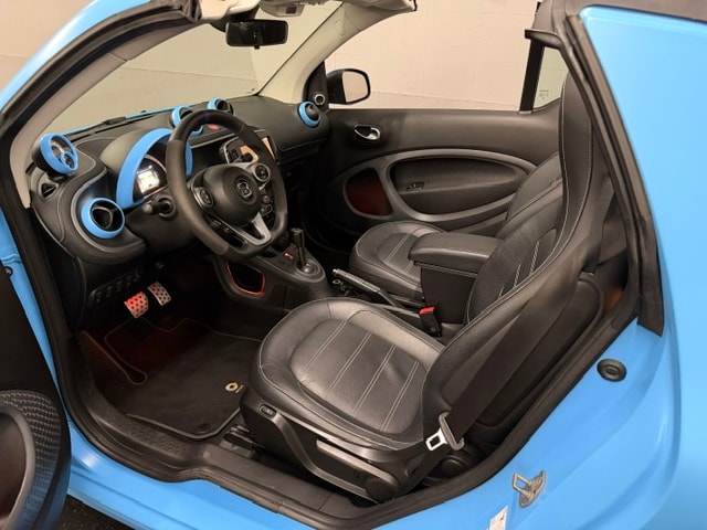 SMART fortwo Cabrio Brabus Edition twinmatic 110 HP-image-18