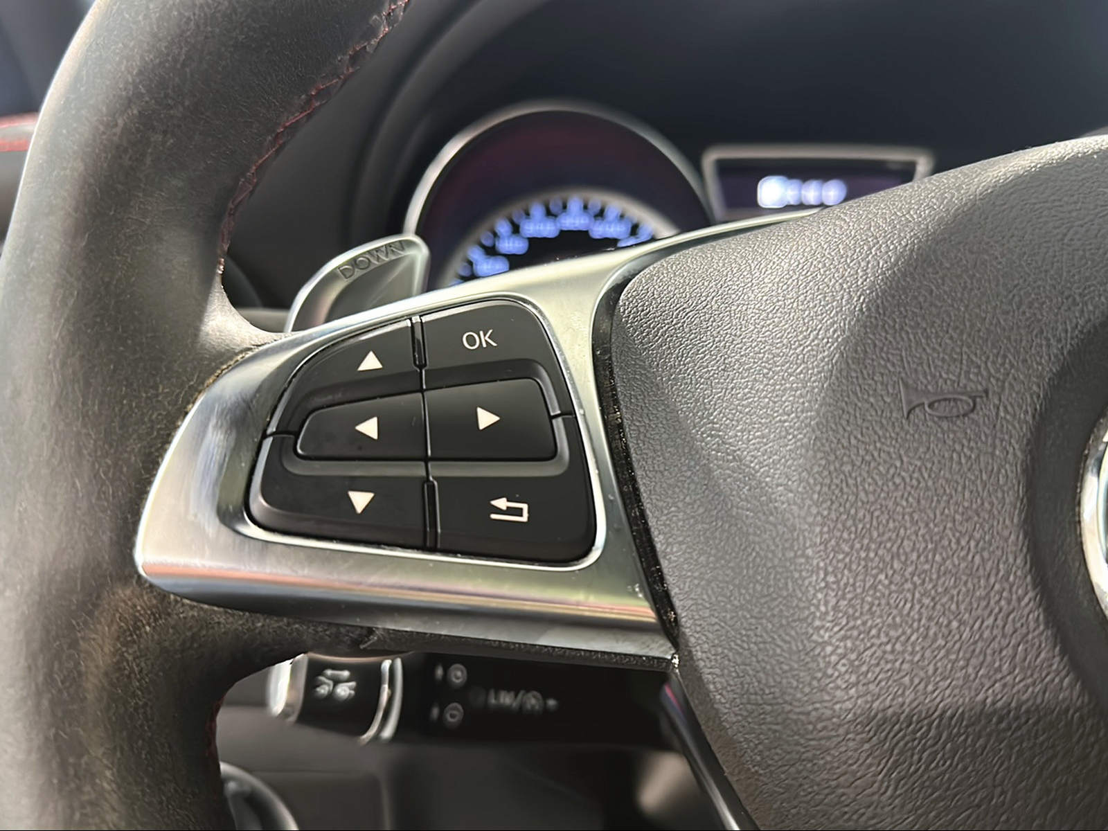 MERCEDES-BENZ GLA 45 AMG 4Matic 7G-DCT-image-24