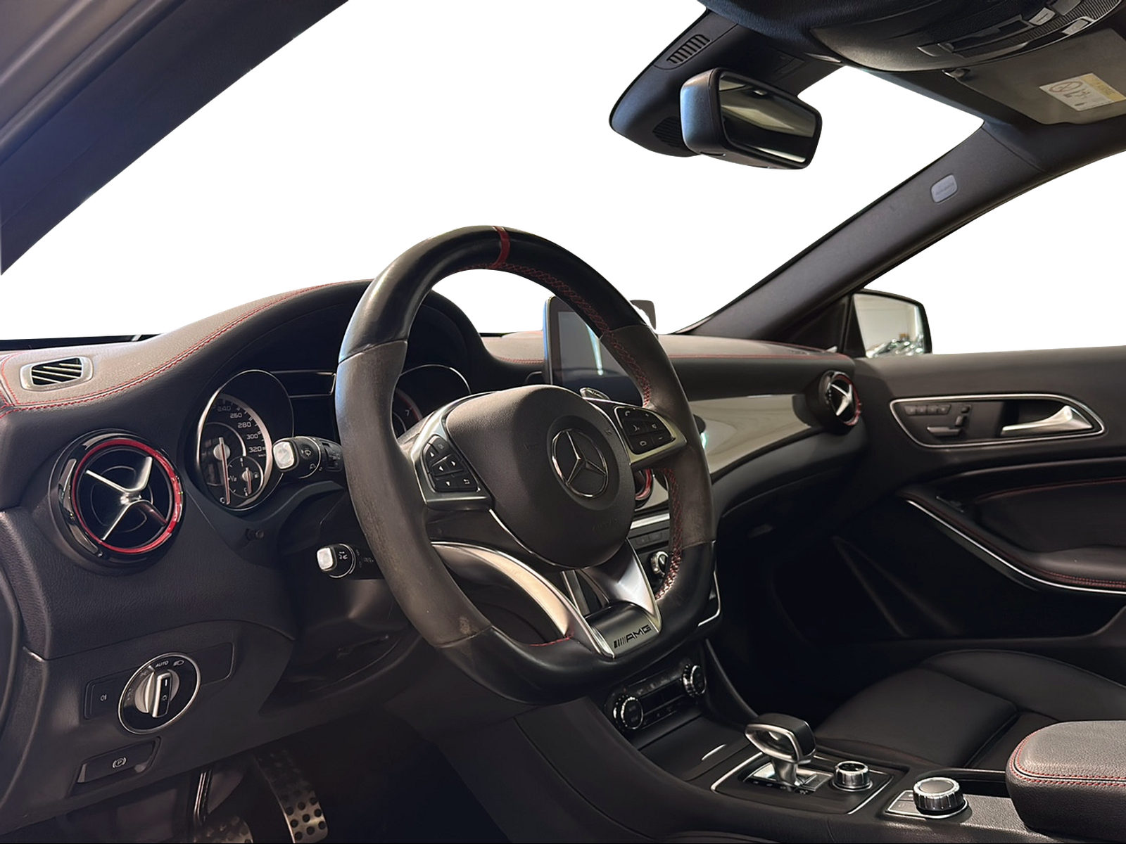 MERCEDES-BENZ GLA 45 AMG 4Matic 7G-DCT-showroom-element-1