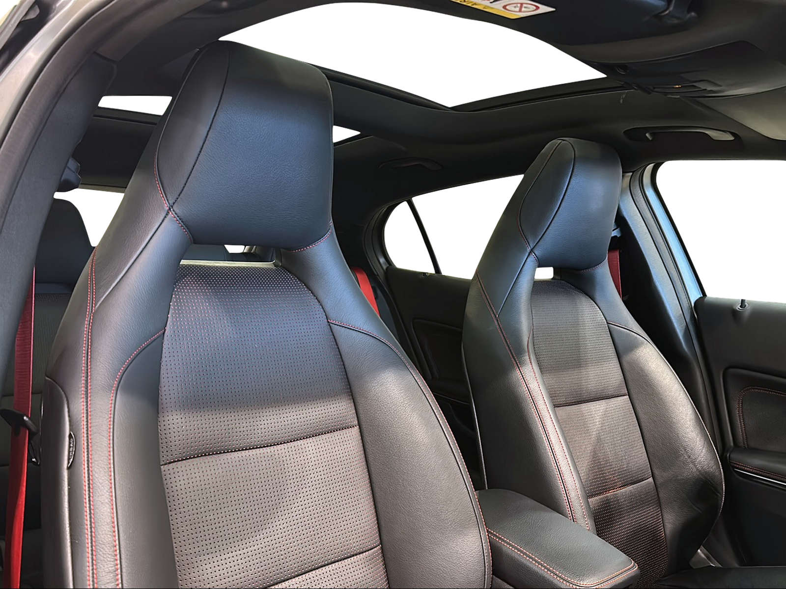 MERCEDES-BENZ GLA 45 AMG 4Matic 7G-DCT-image-11