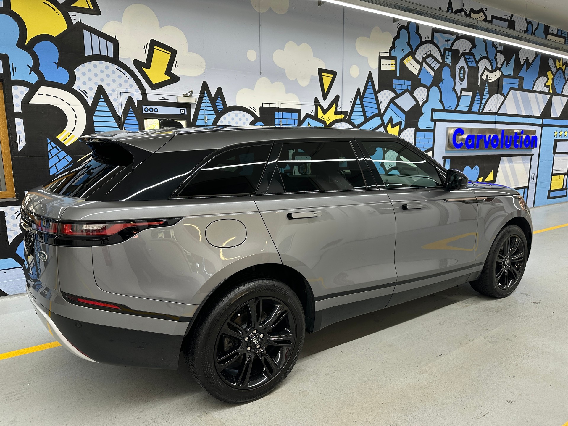 LAND ROVER Range Rover Velar R-Dynamic P 250 SE Automatic-image-3