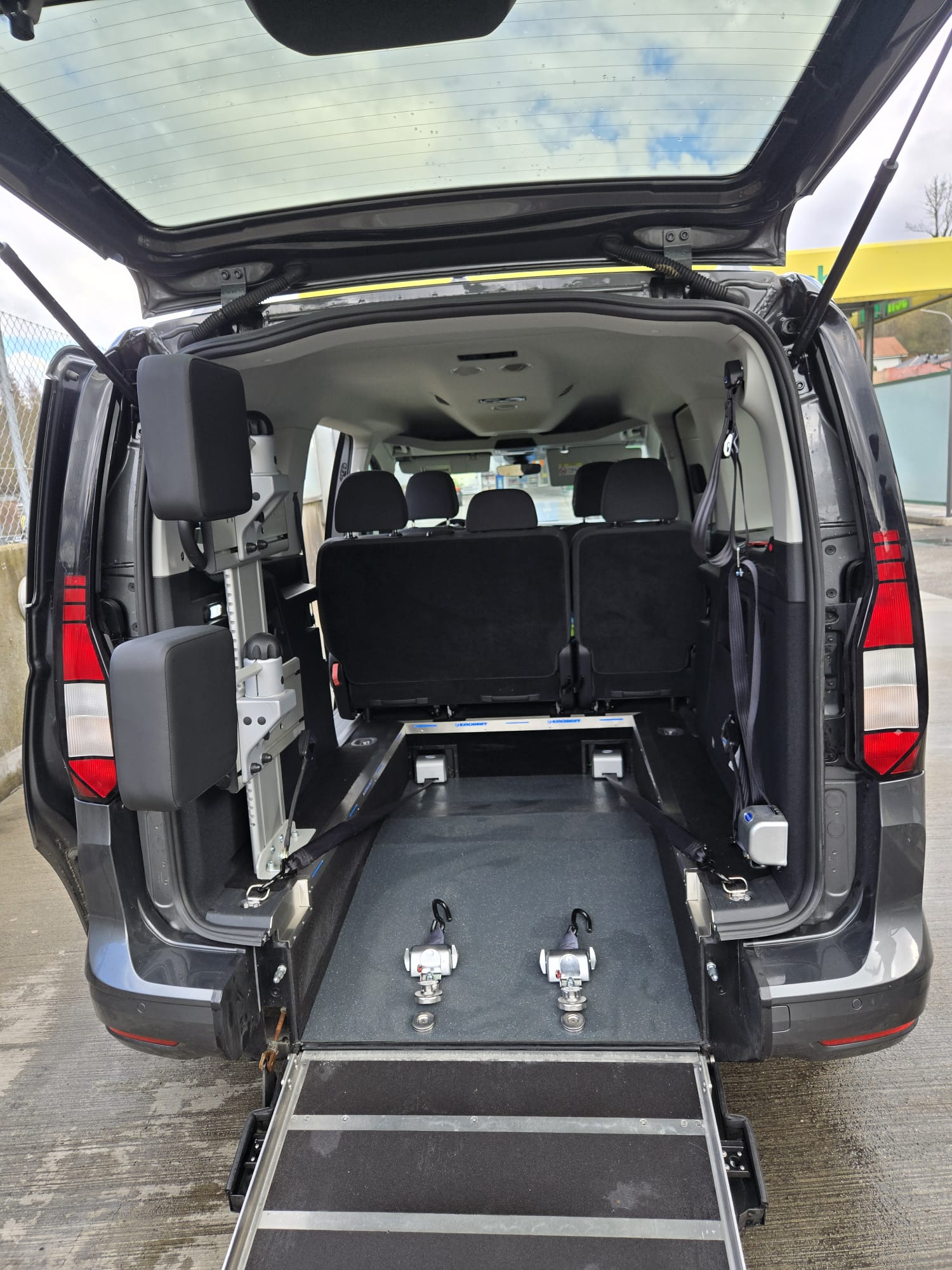 VW CADDY-image-0