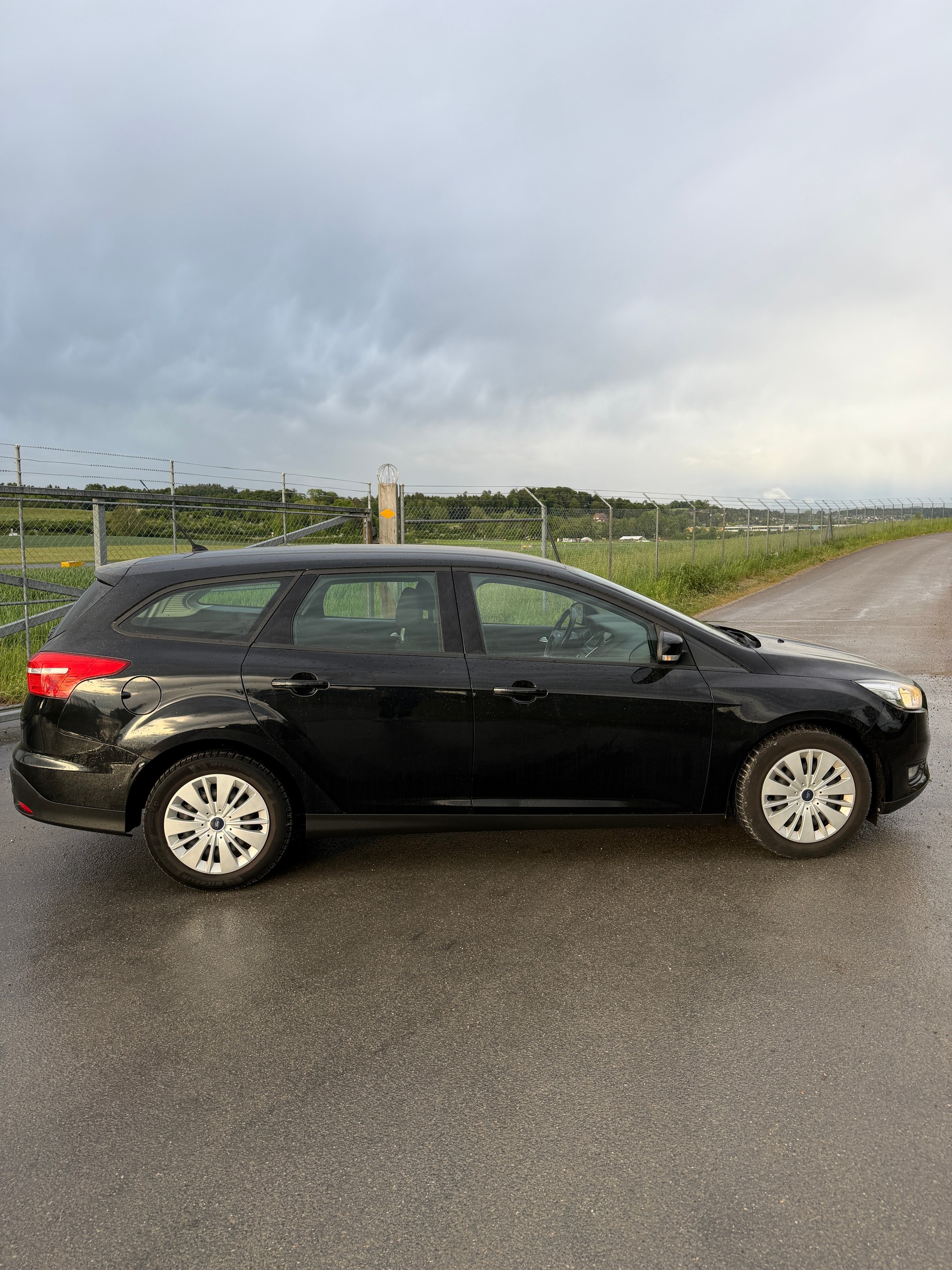 FORD Focus 1.0 SCTi Trend-image-7