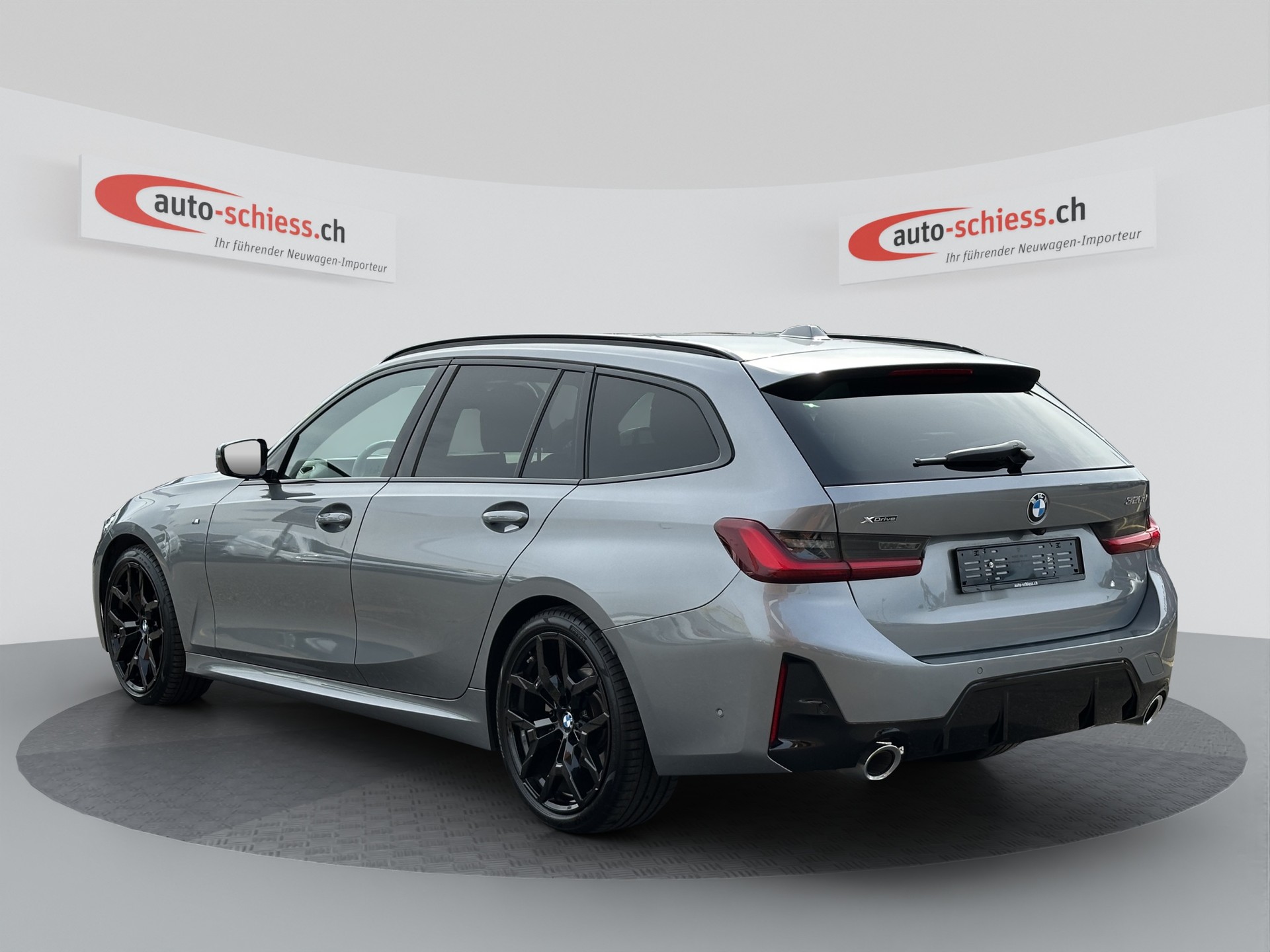 BMW 320d xDrive 48V Touring M Sport Steptronic-image-2
