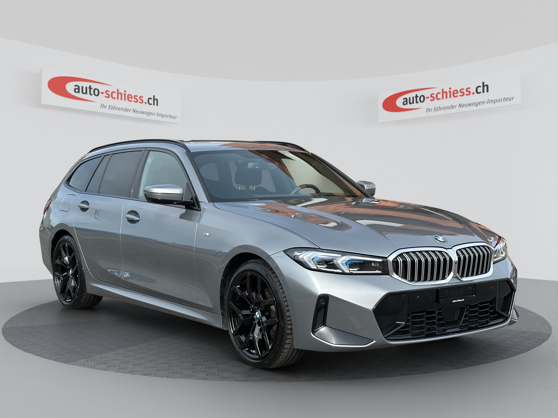 BMW 320d xDrive 48V Touring M Sport Steptronic-image-0
