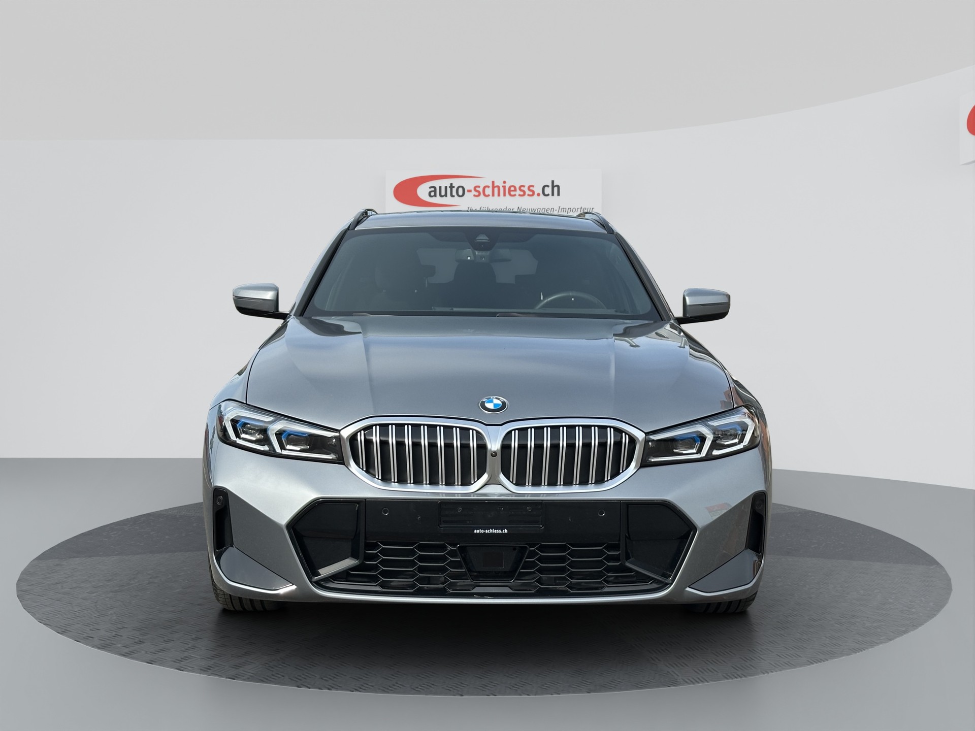 BMW 320d xDrive 48V Touring M Sport Steptronic-image-1