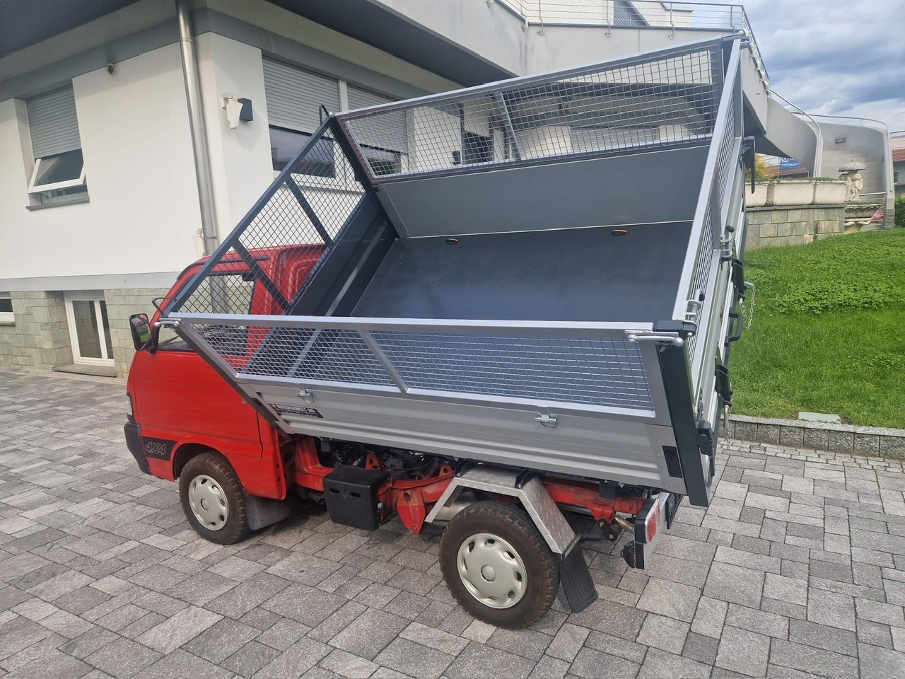 PIAGGIO Porter 1.3-16 4x4 - EX. Veicolo Esercito CH con SOLO KM. 3400 - PARI AL NUOVO !! - Ponte Ribaltabile 3 Lati "NUOVO"-image-7