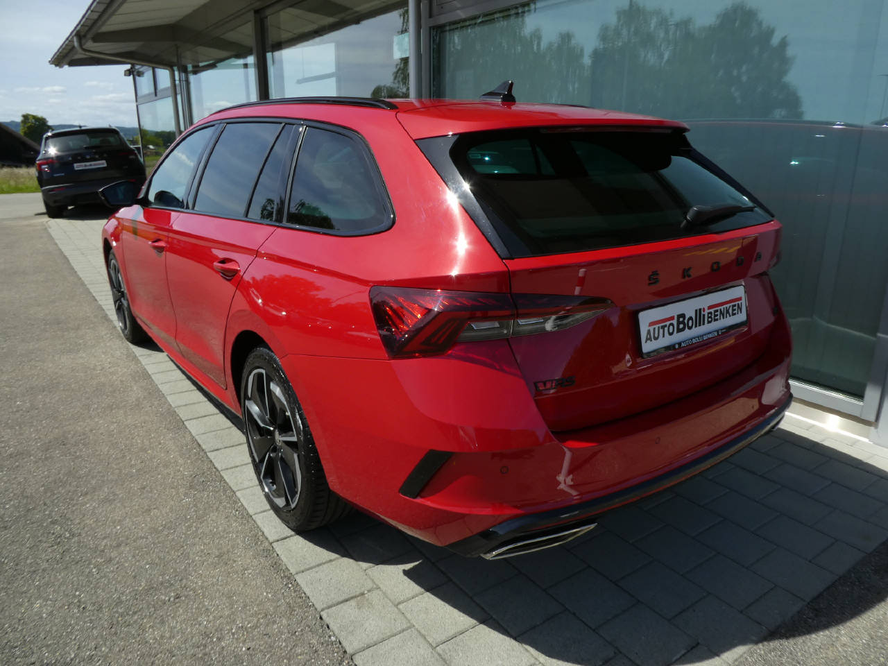 SKODA Octavia Combi 1.4 TSI PHEV 245 RS DSG-image-6