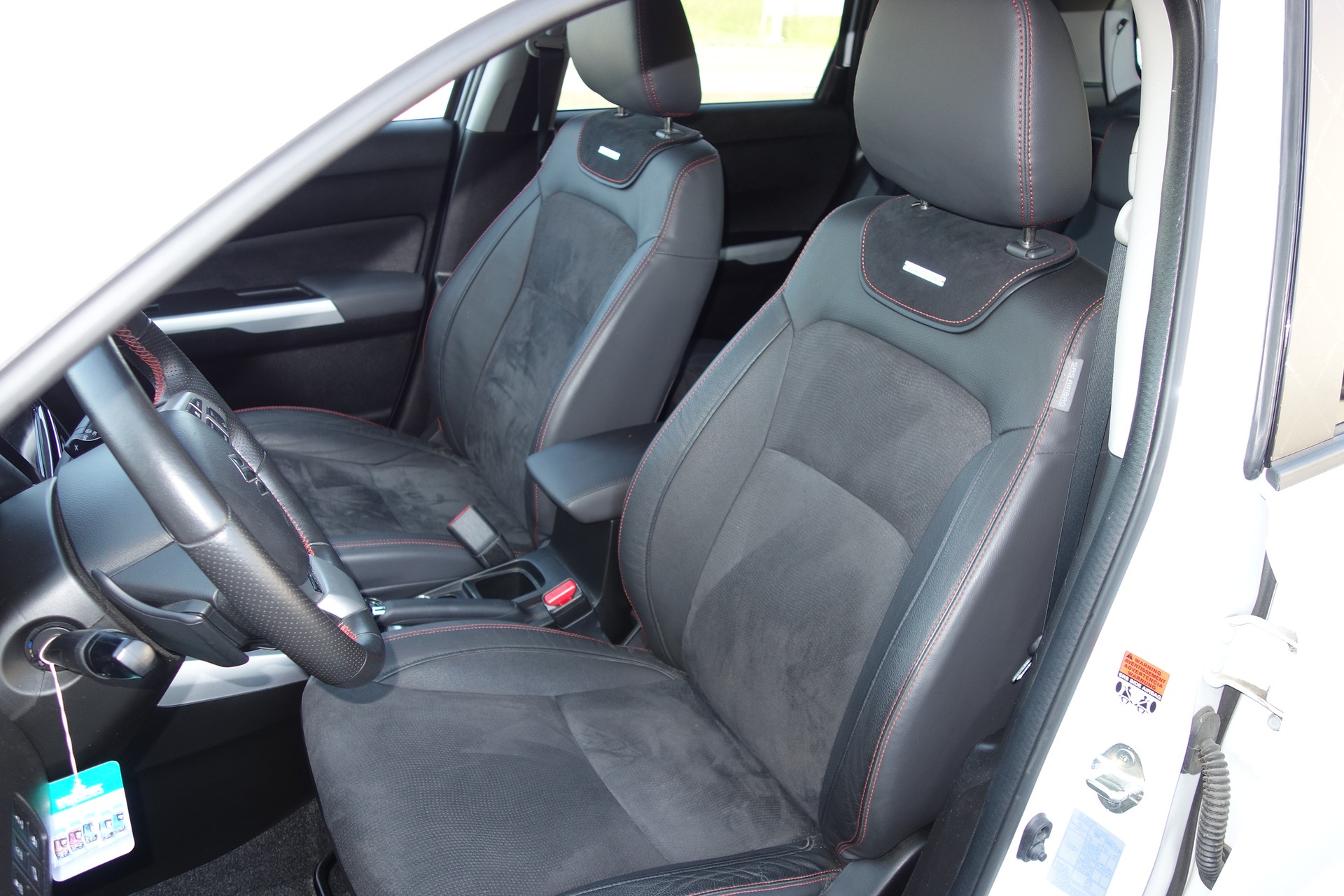 SUZUKI Vitara 1.4 Boosterjet Sergio Cellano Top Autom.-image-4
