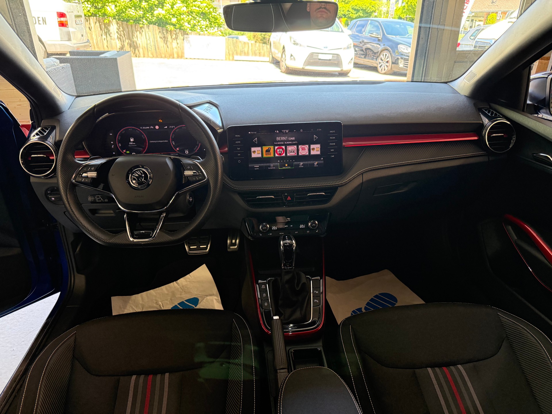 SKODA Fabia 1.0 TSI Monte Carlo DSG-image-9