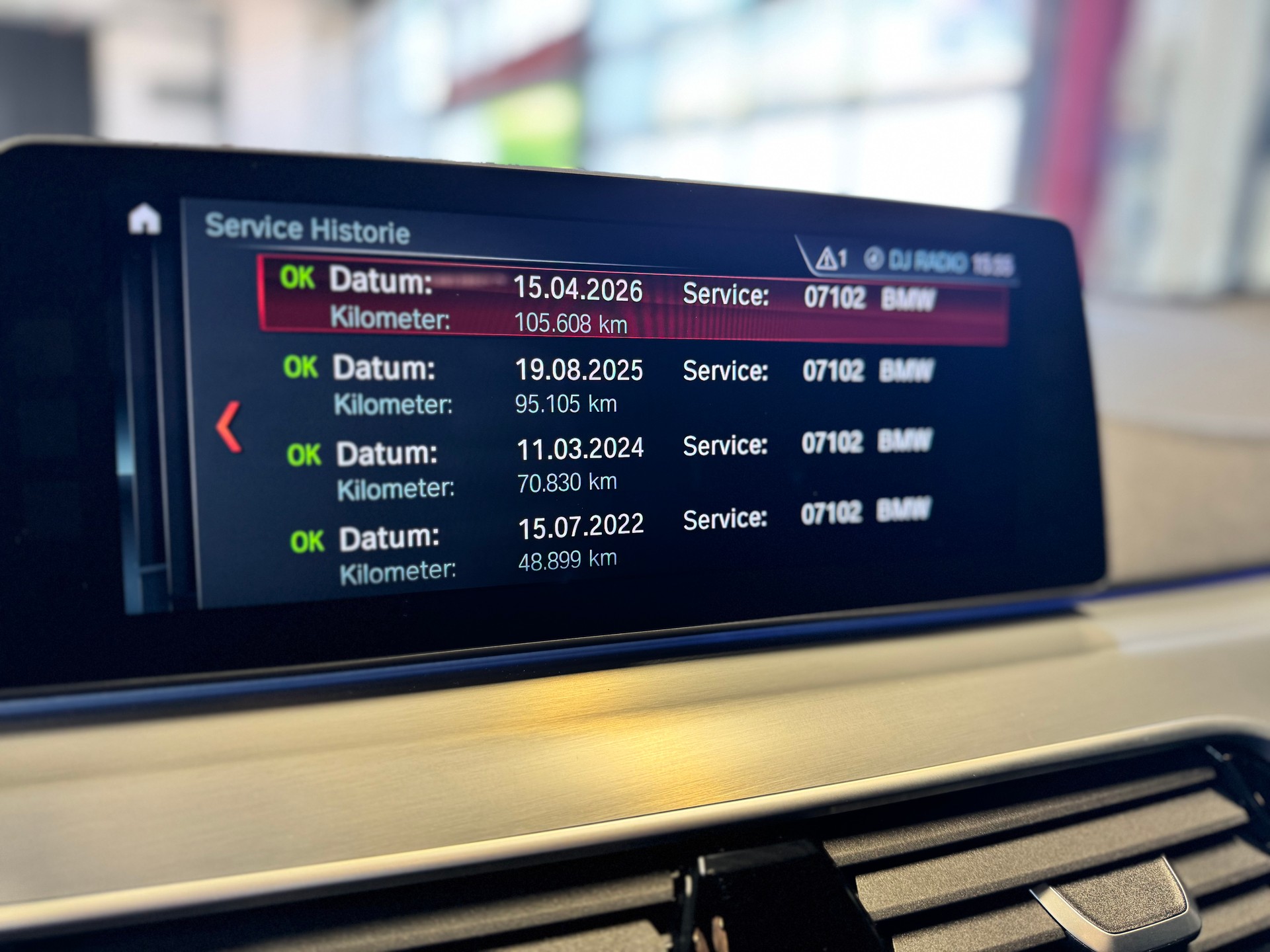 BMW 530i Touring Sport Line Steptronic *INDIVIDUAL AUSSTATTUNG*-image-12