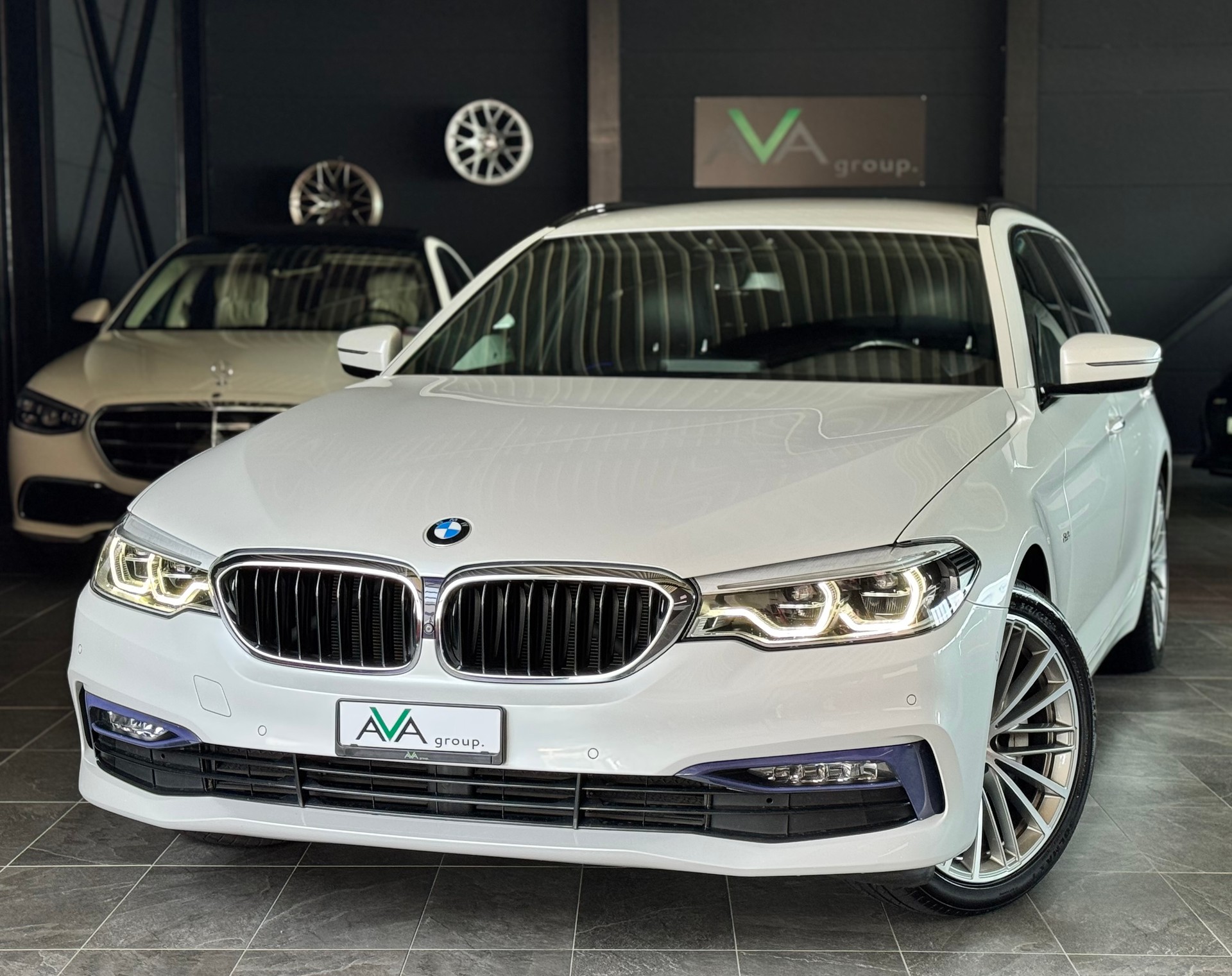 BMW 530i Touring Sport Line Steptronic *INDIVIDUAL AUSSTATTUNG*