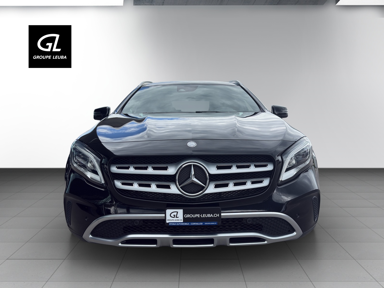 MERCEDES-BENZ GLA 250 Urban 4Matic-image-2