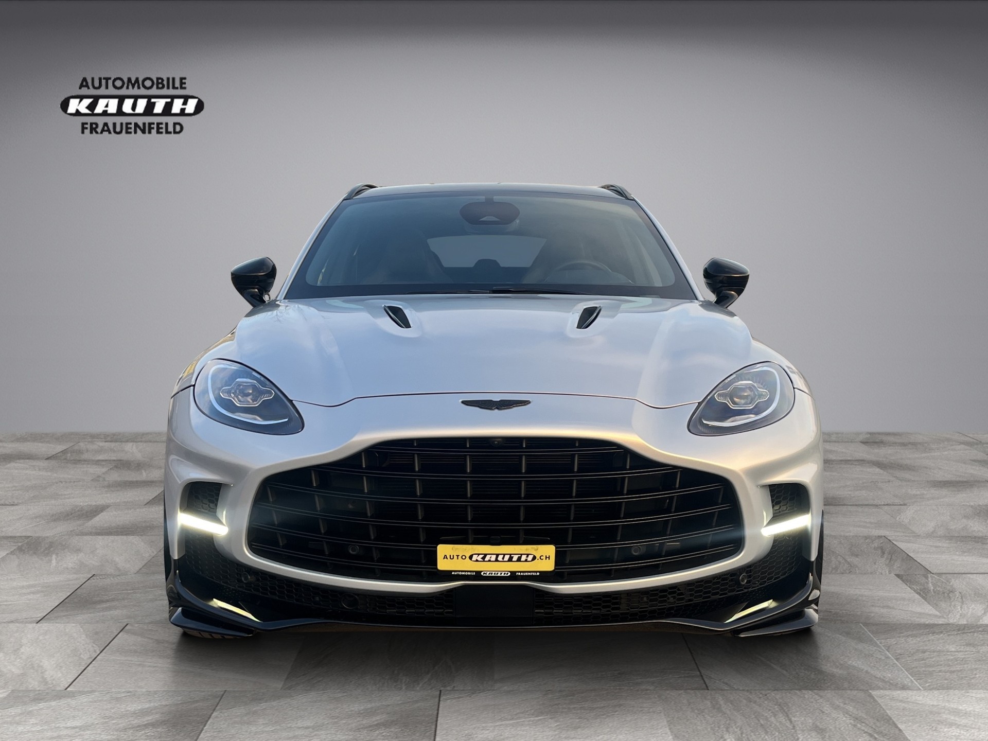 ASTON MARTIN DBX 4.0 V8*New Modell 707PS!!*-image-3