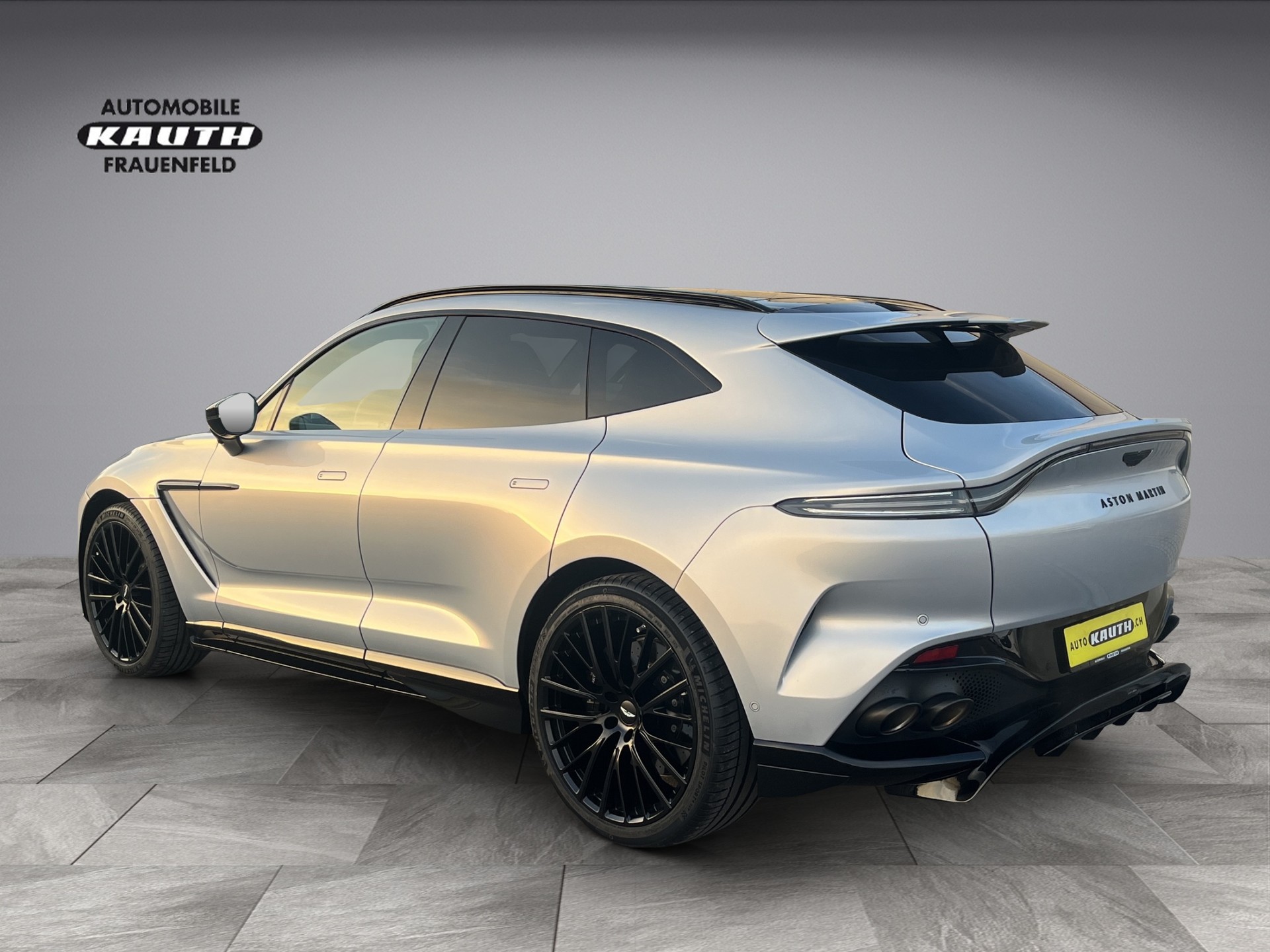 ASTON MARTIN DBX 4.0 V8*New Modell 707PS!!*-image-2
