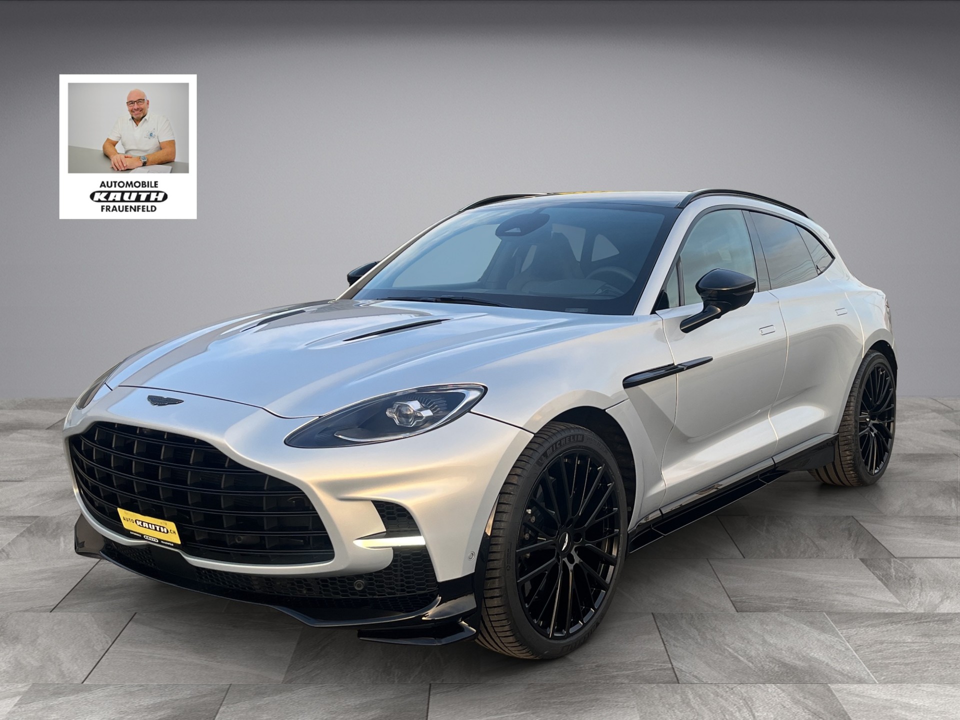 ASTON MARTIN DBX 4.0 V8*New Modell 707PS!!*-image-0