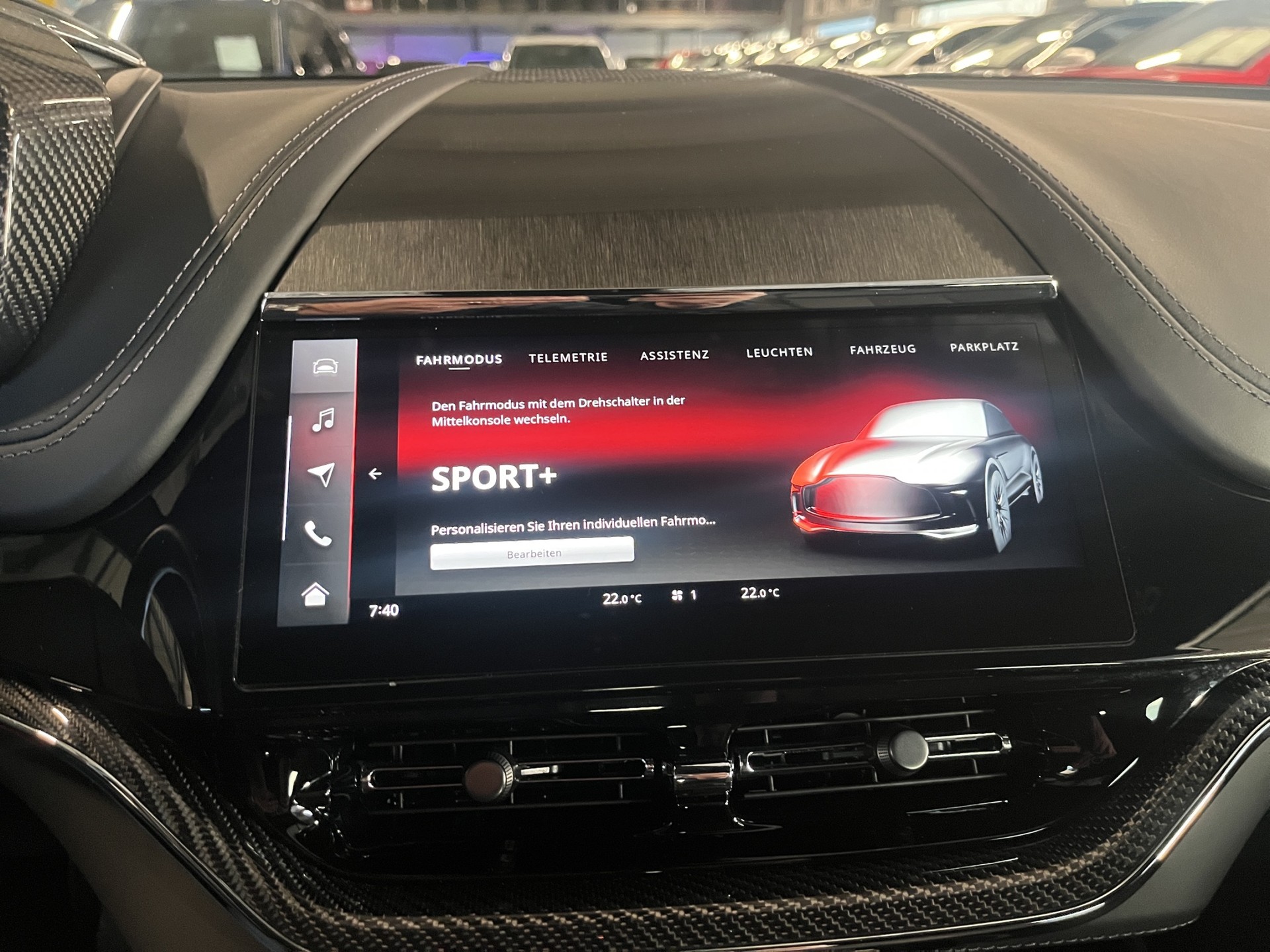 ASTON MARTIN DBX 4.0 V8*New Modell 707PS!!*-image-20