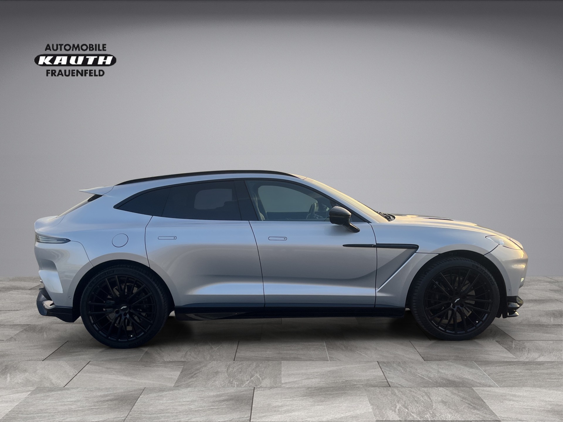 ASTON MARTIN DBX 4.0 V8*New Modell 707PS!!*-image-6