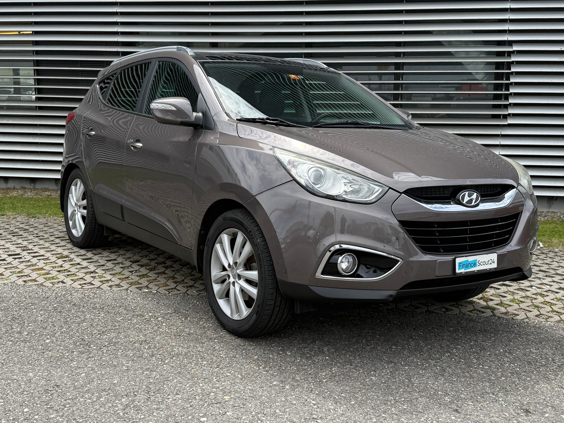 HYUNDAI iX 35 2.0 CRDi Style 4WD Automatic-image-0