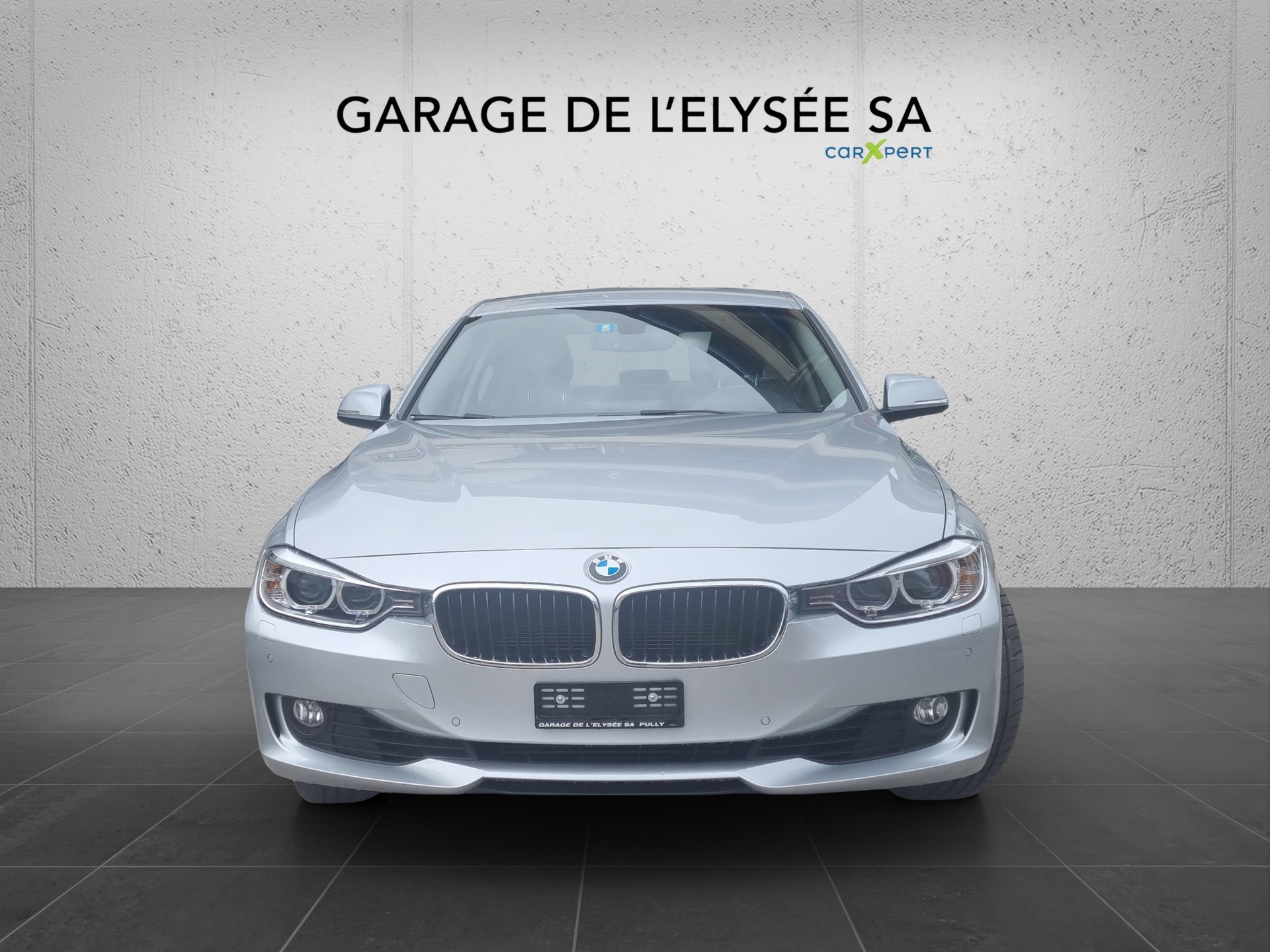 BMW 320i xDrive Steptronic-image-1