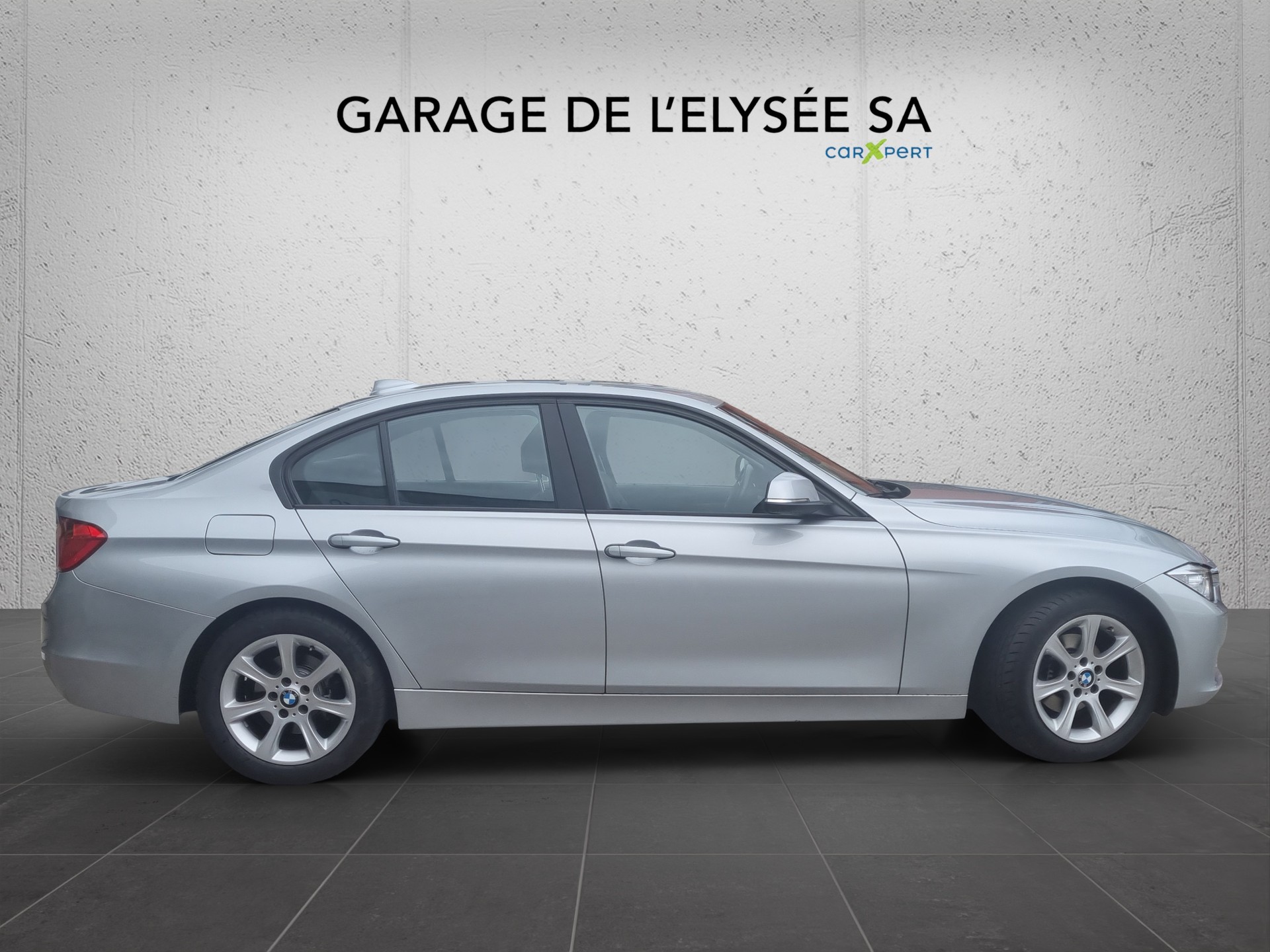 BMW 320i xDrive Steptronic-image-6