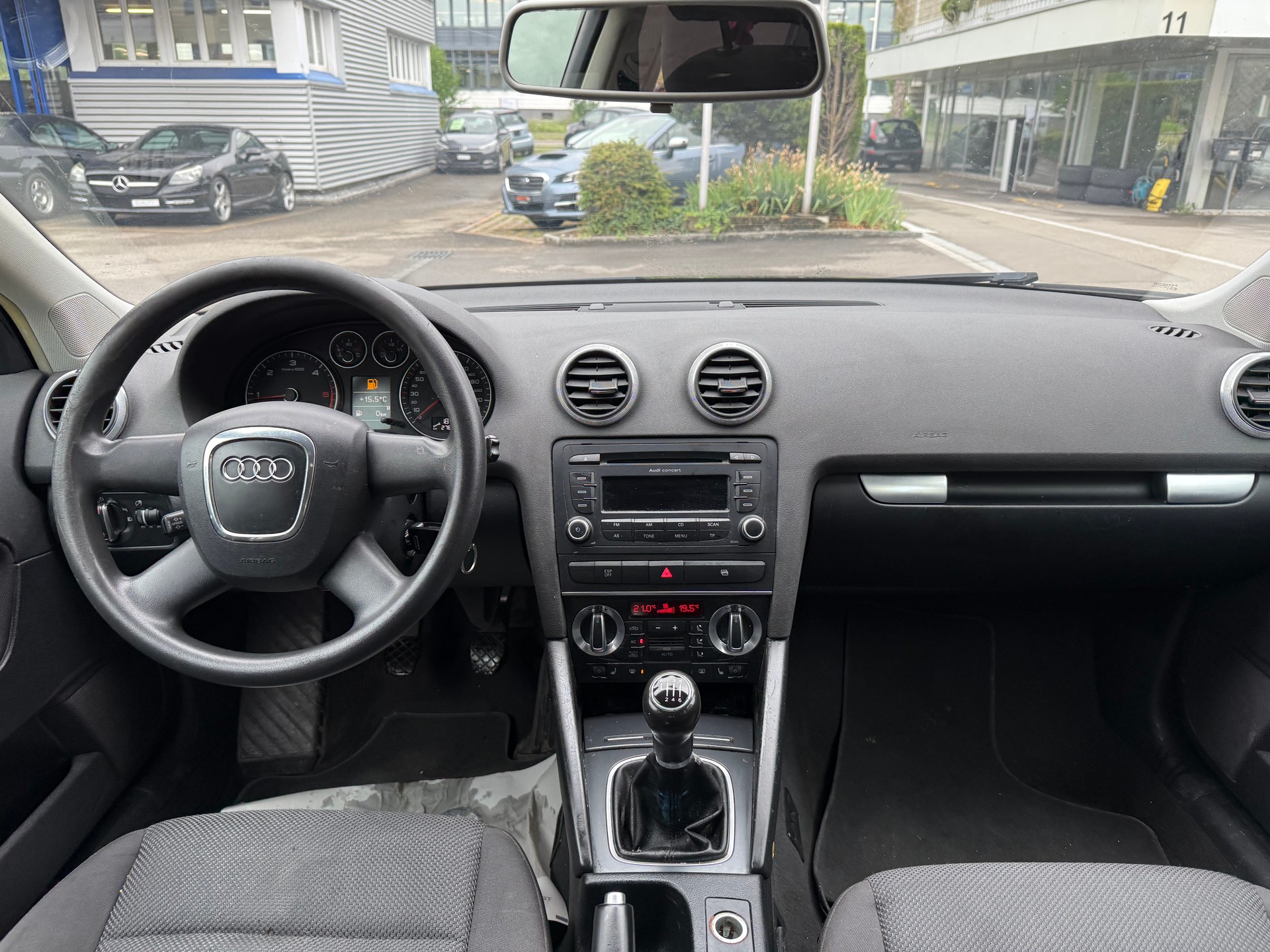 AUDI A3 Sportback 2.0 TDI Ambiente-image-6