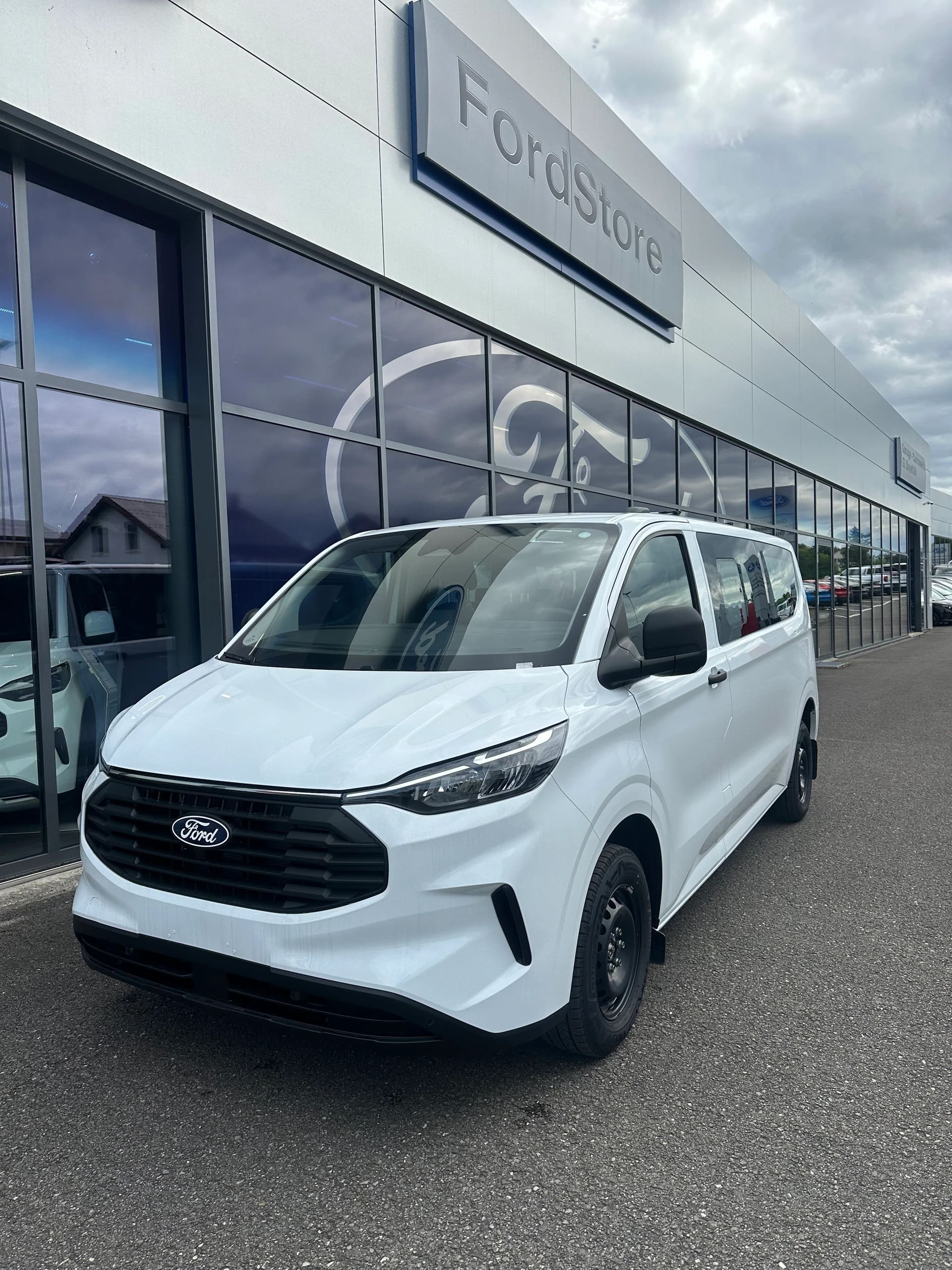 FORD Transit C combi 320 L2 2.0 Eco Trend/136CV/Aut.-image-1