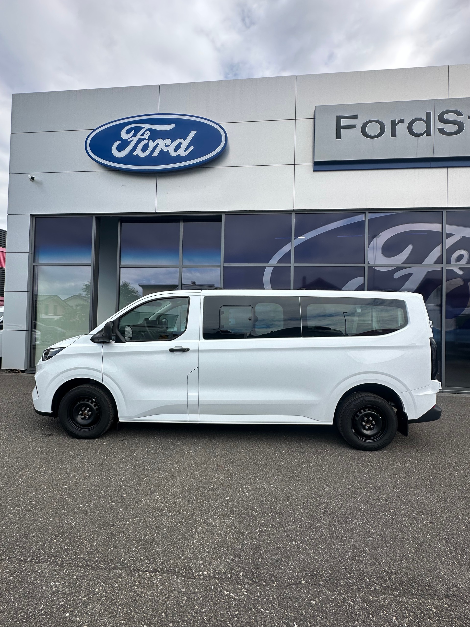 FORD Transit C combi 320 L2 2.0 Eco Trend/136CV/Aut.-image-2