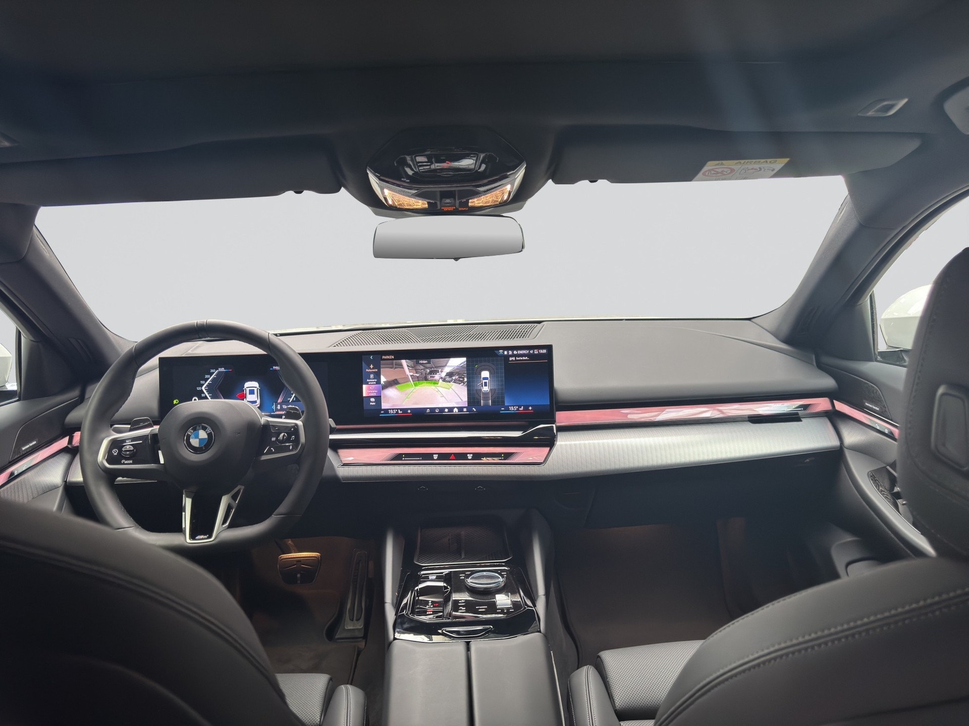 BMW 520i sDrive 48V Touring M Sport Pro Shadow Line-image-14