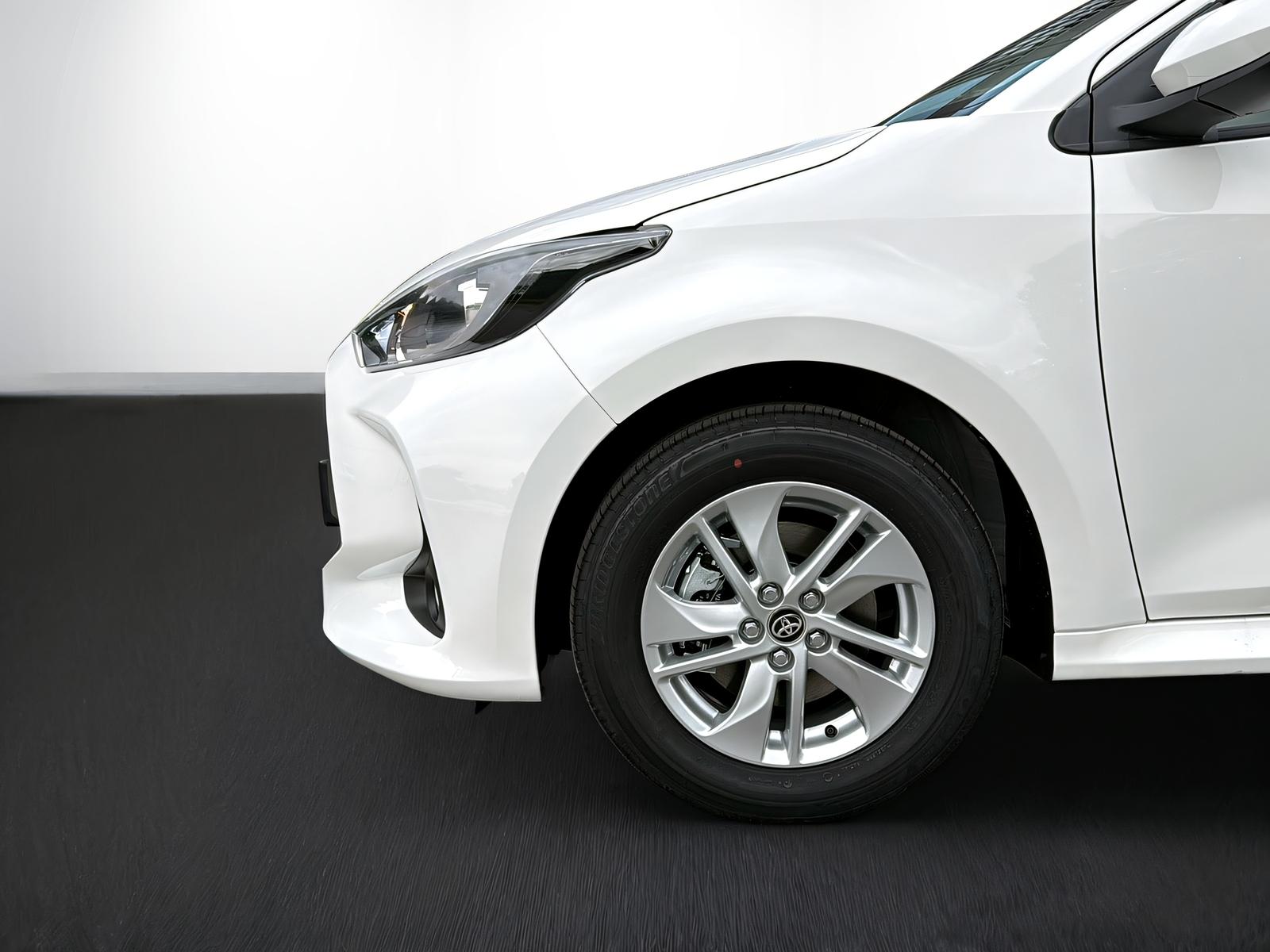 TOYOTA Yaris 1.5 VVT-i HSD Comfort-image-3